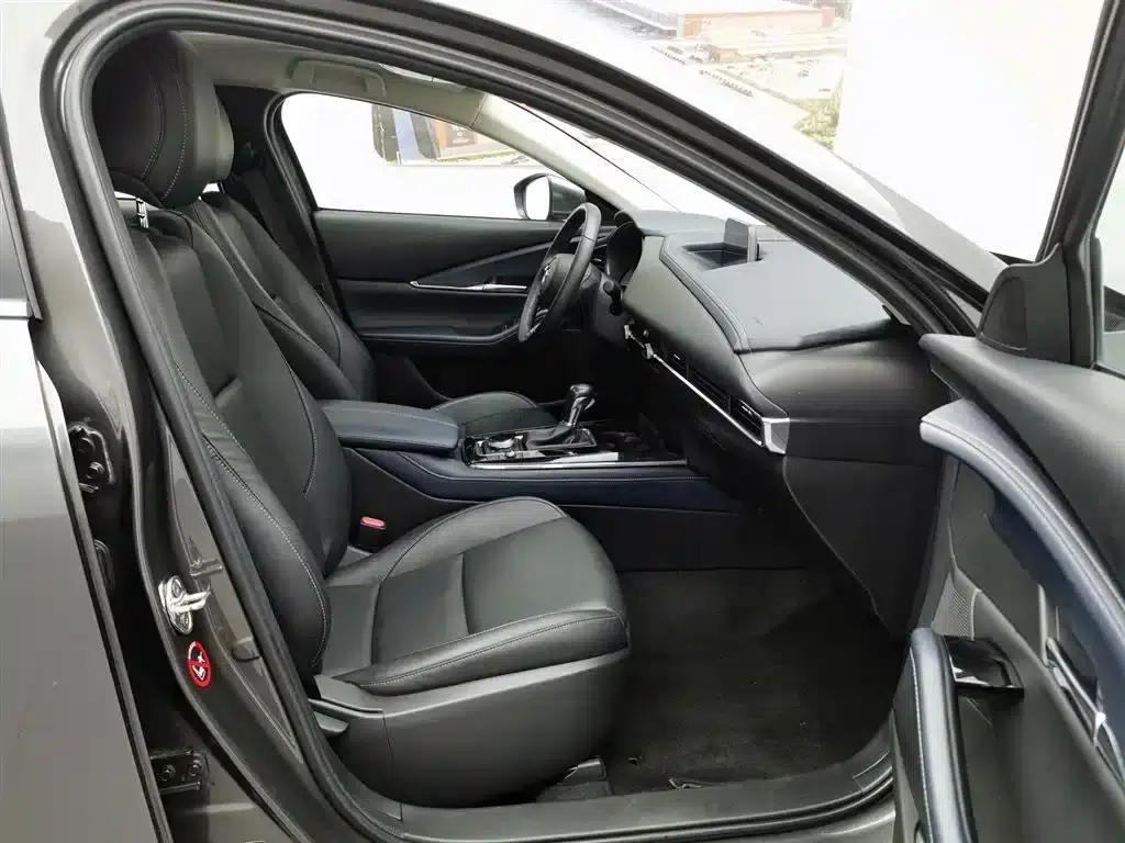 Mazda CX-30 2020 2.0L Automatic Comfort Edition — миниатюра 23