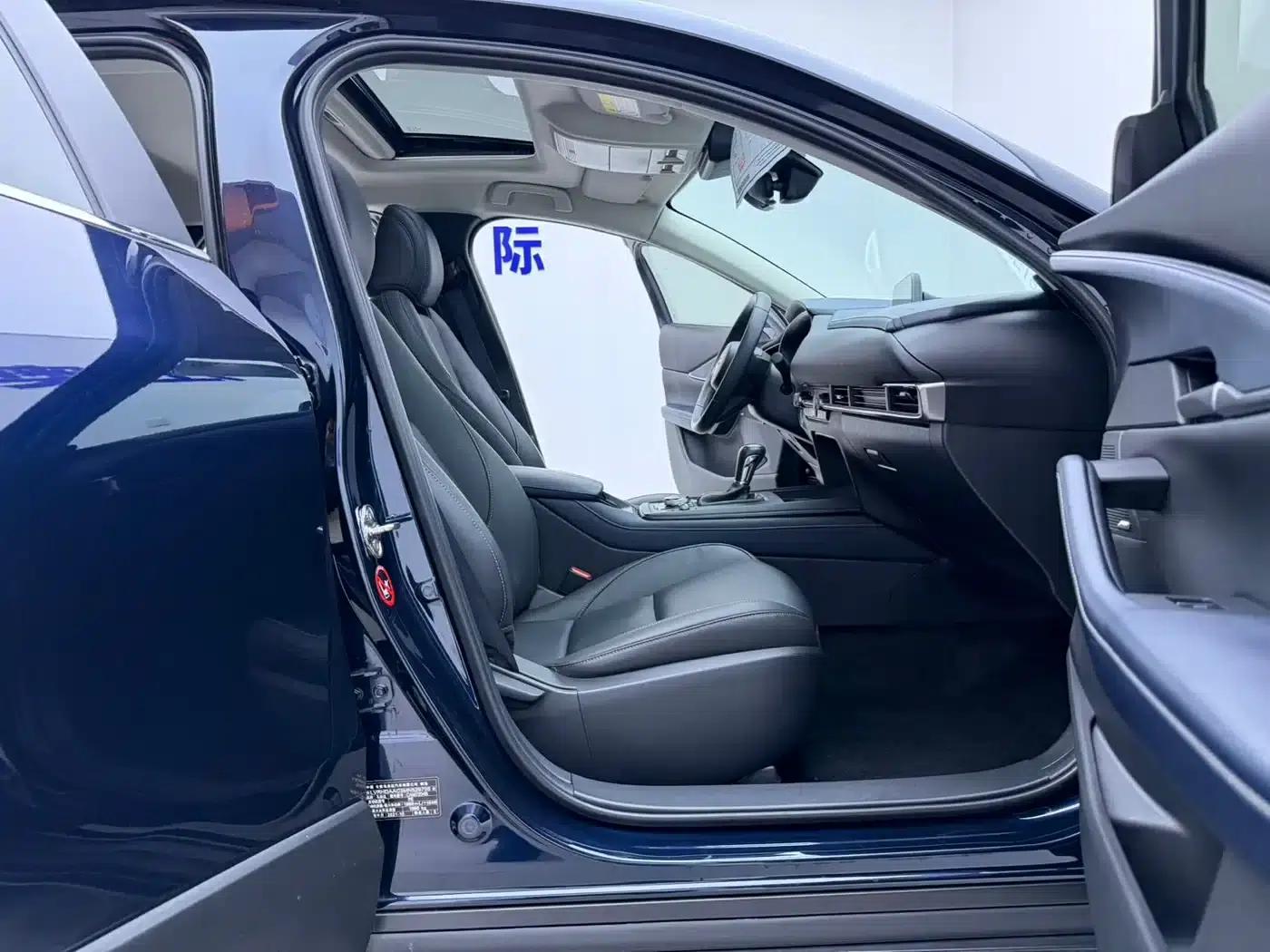 Mazda CX-30 2021 2.0L Automatic Premium Edition — миниатюра 14