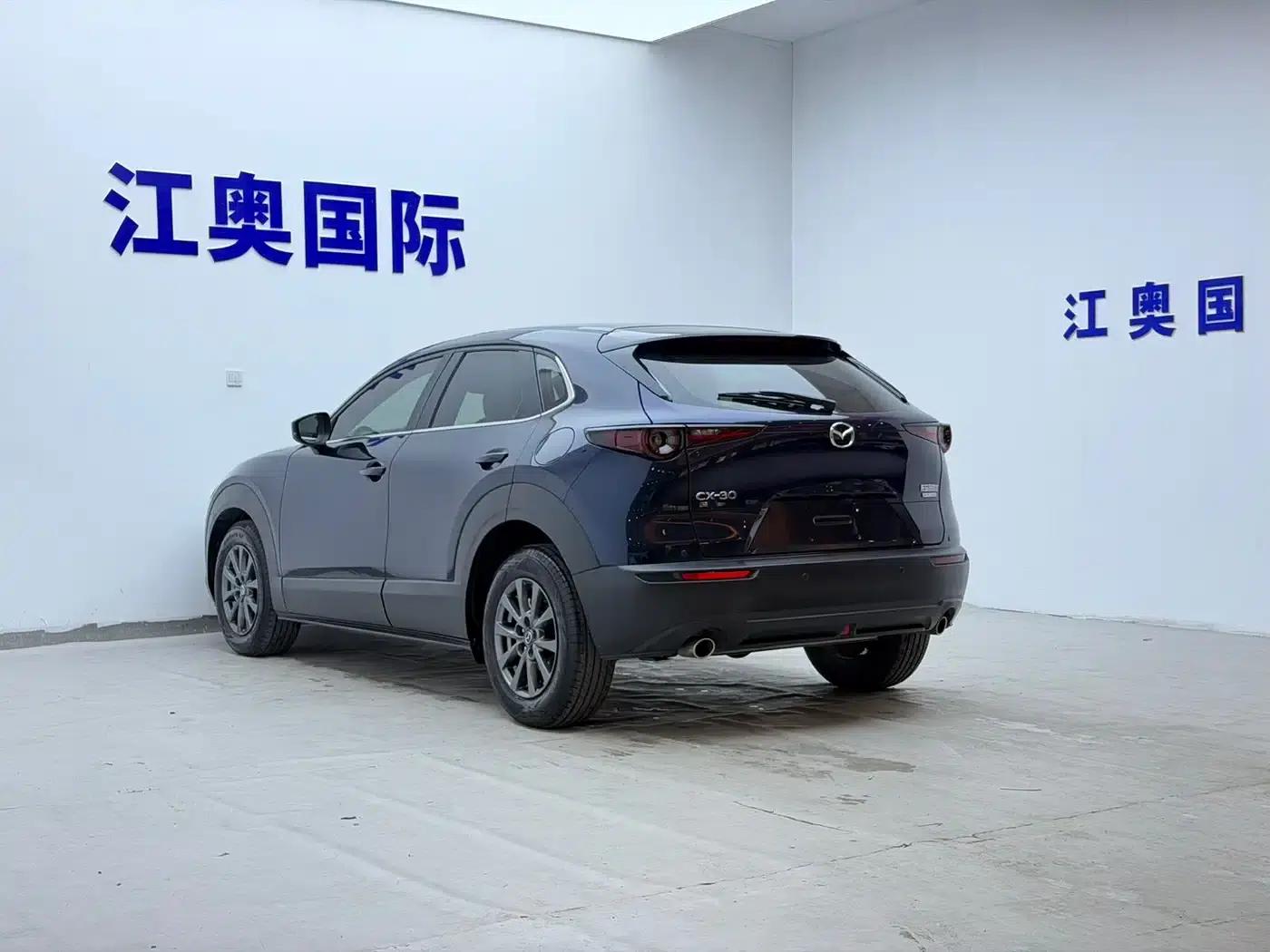 Mazda CX-30 2021 2.0L Automatic Premium Edition — миниатюра 23