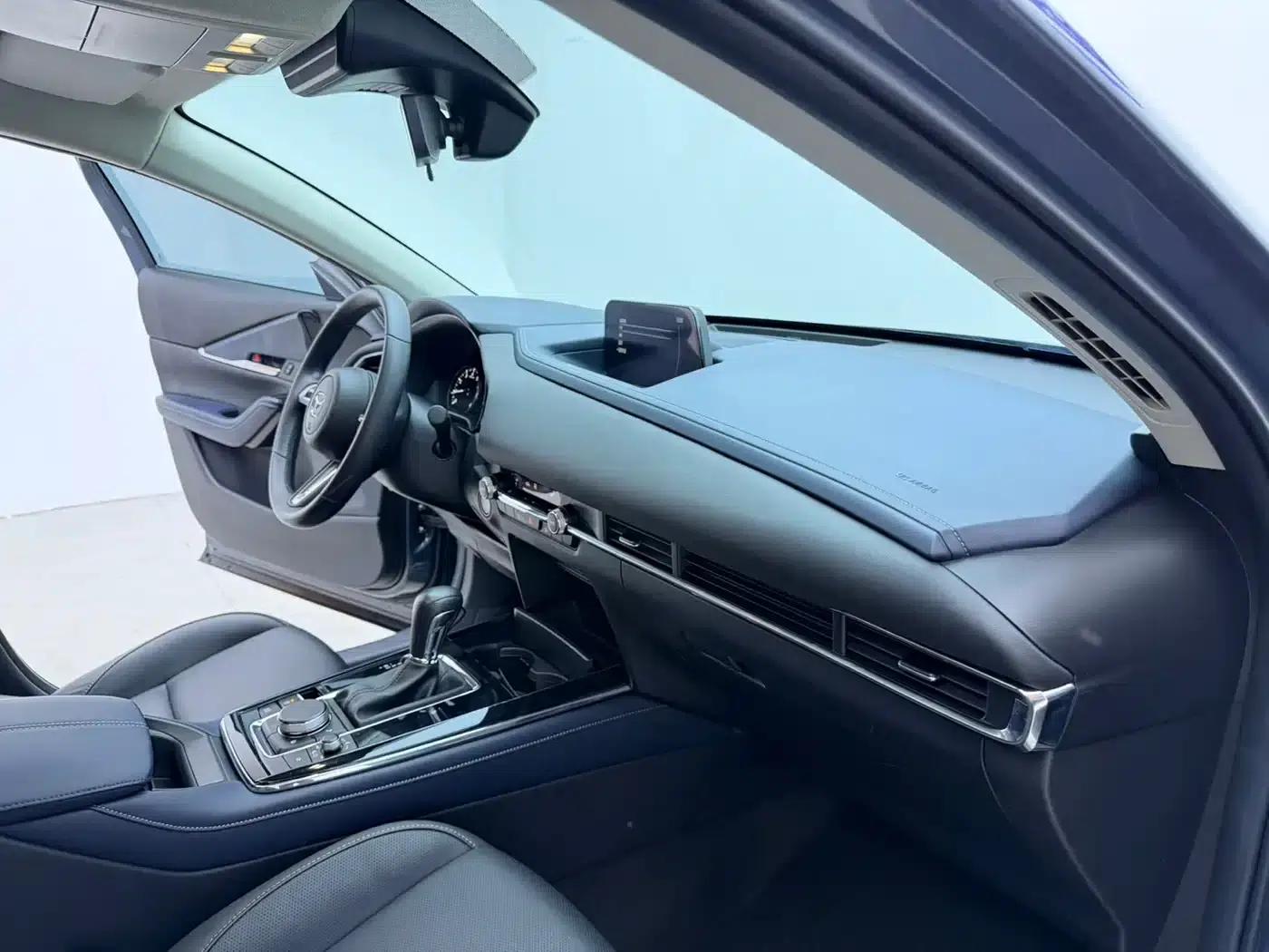 Mazda CX-30 2021 2.0L Automatic Premium Edition — миниатюра 12