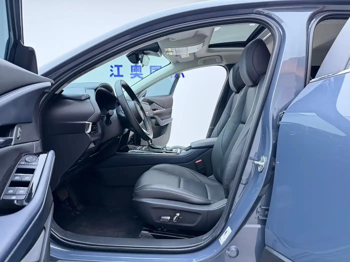 Mazda CX-30 2021 2.0L Automatic Premium Edition — миниатюра 5