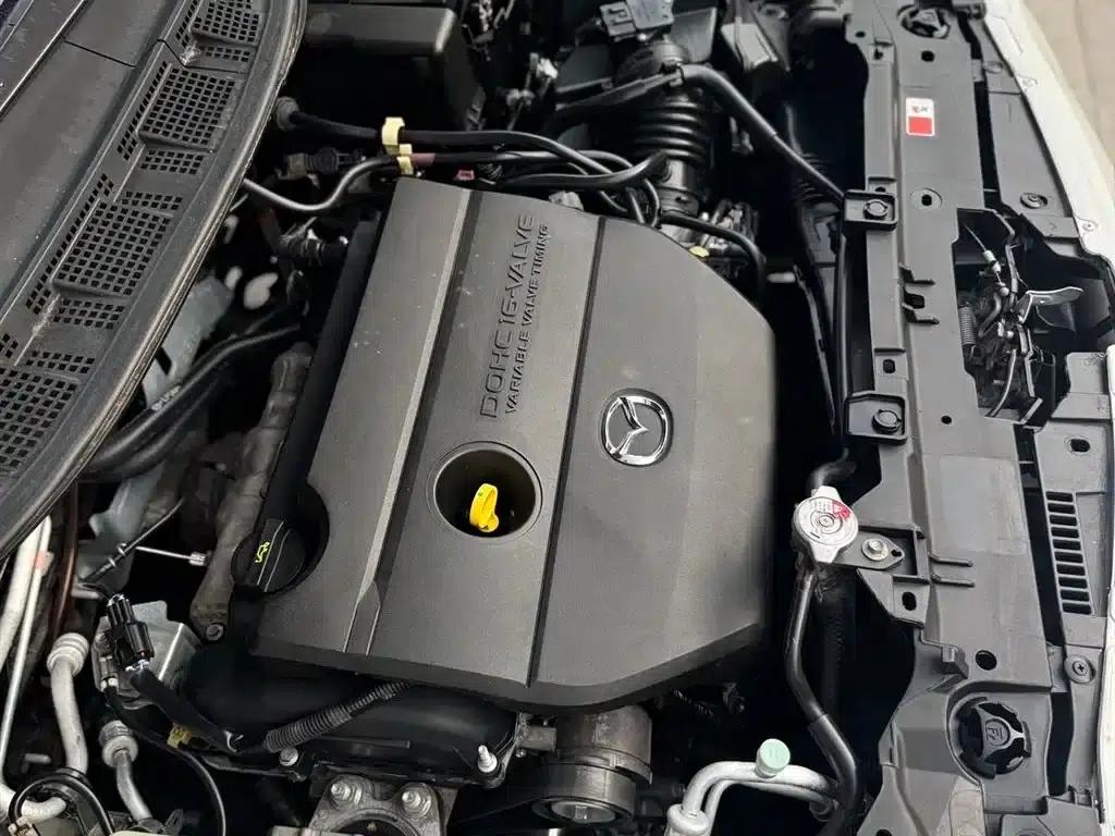 Mazda 5 2013 2.0L Automatic Comfort Model — миниатюра 4
