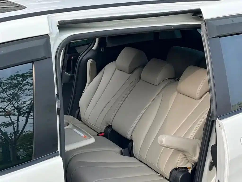 Mazda 5 2013 2.0L Automatic Comfort Model — миниатюра 7