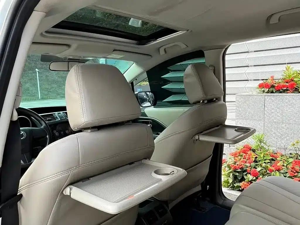 Mazda 5 2013 2.0L Automatic Comfort Model — миниатюра 8