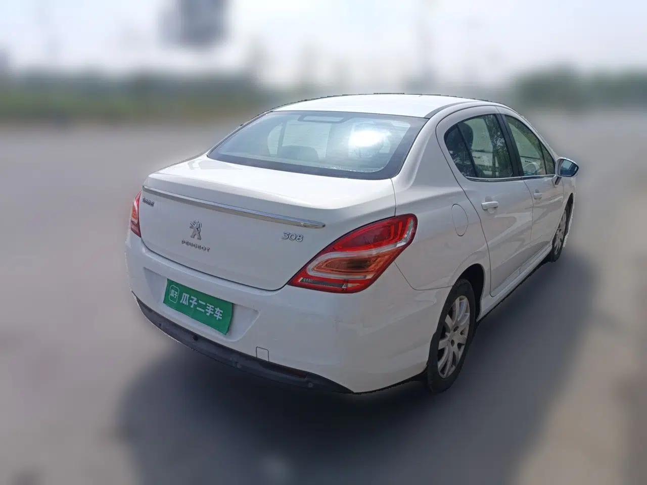 Peugeot 308 2013 1.6L Manual Fashion Model — миниатюра 6
