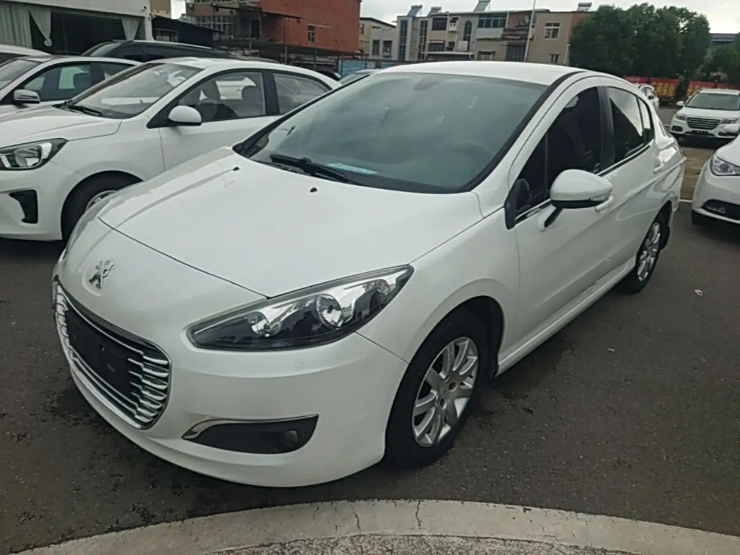 Peugeot 308 2014 Enjoy Edition Classic 1.6L Automatic Premium Model — миниатюра 1
