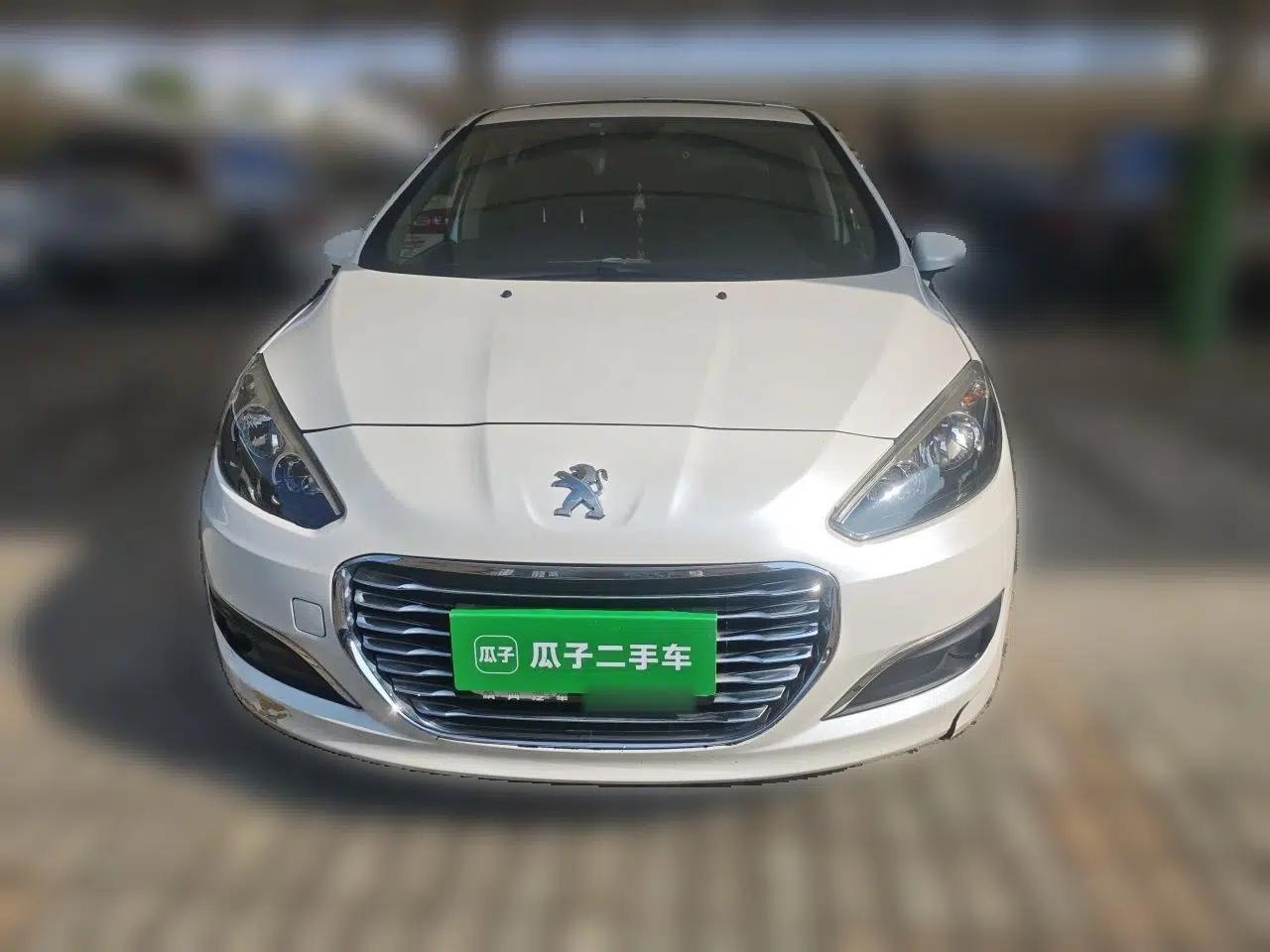 Peugeot 308 2014 Enjoy Edition Classic 1.6L Automatic Premium Model — миниатюра 2