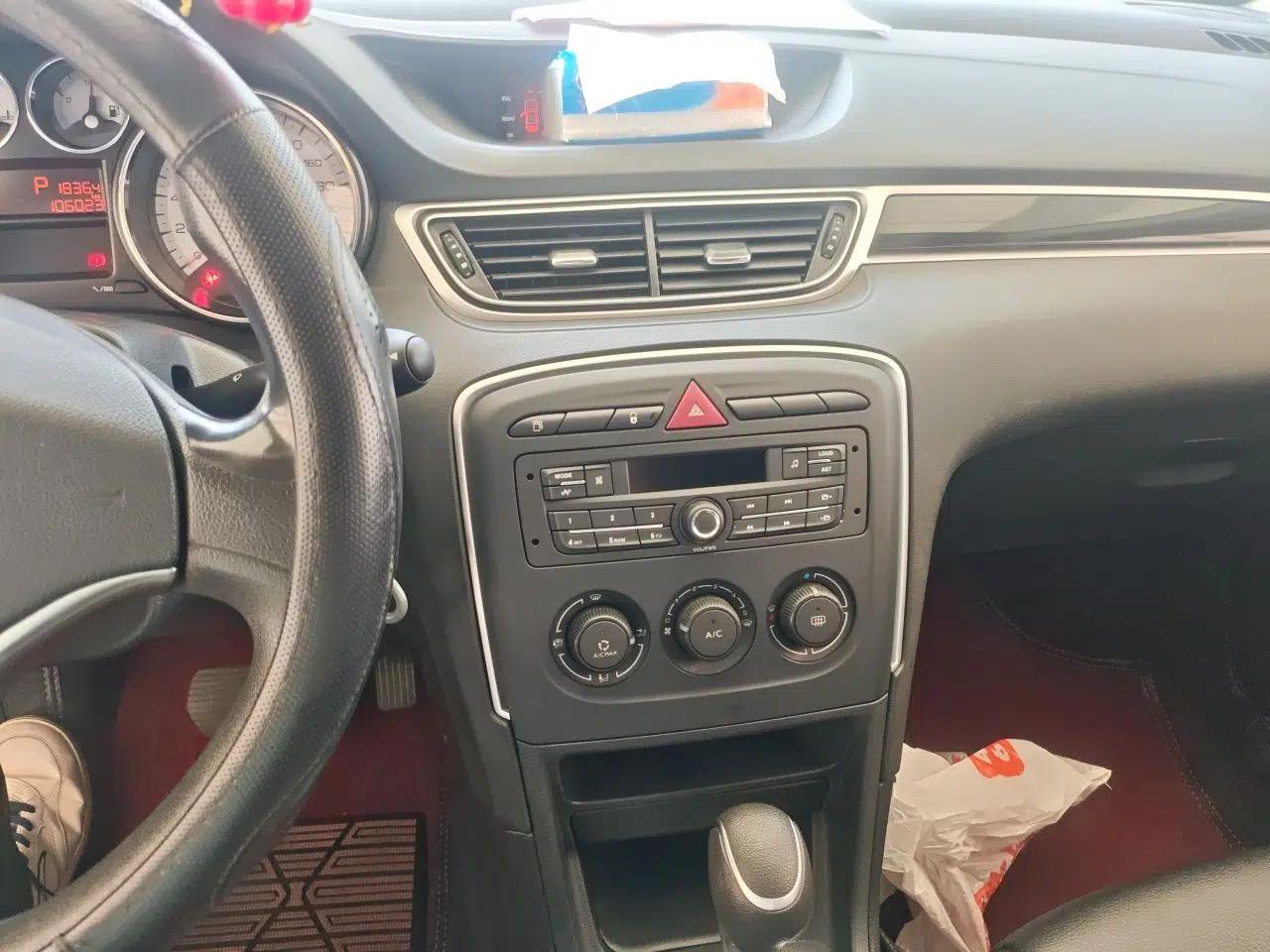 Peugeot 308 2014 Enjoy Edition Classic 1.6L Automatic Premium Model — миниатюра 14