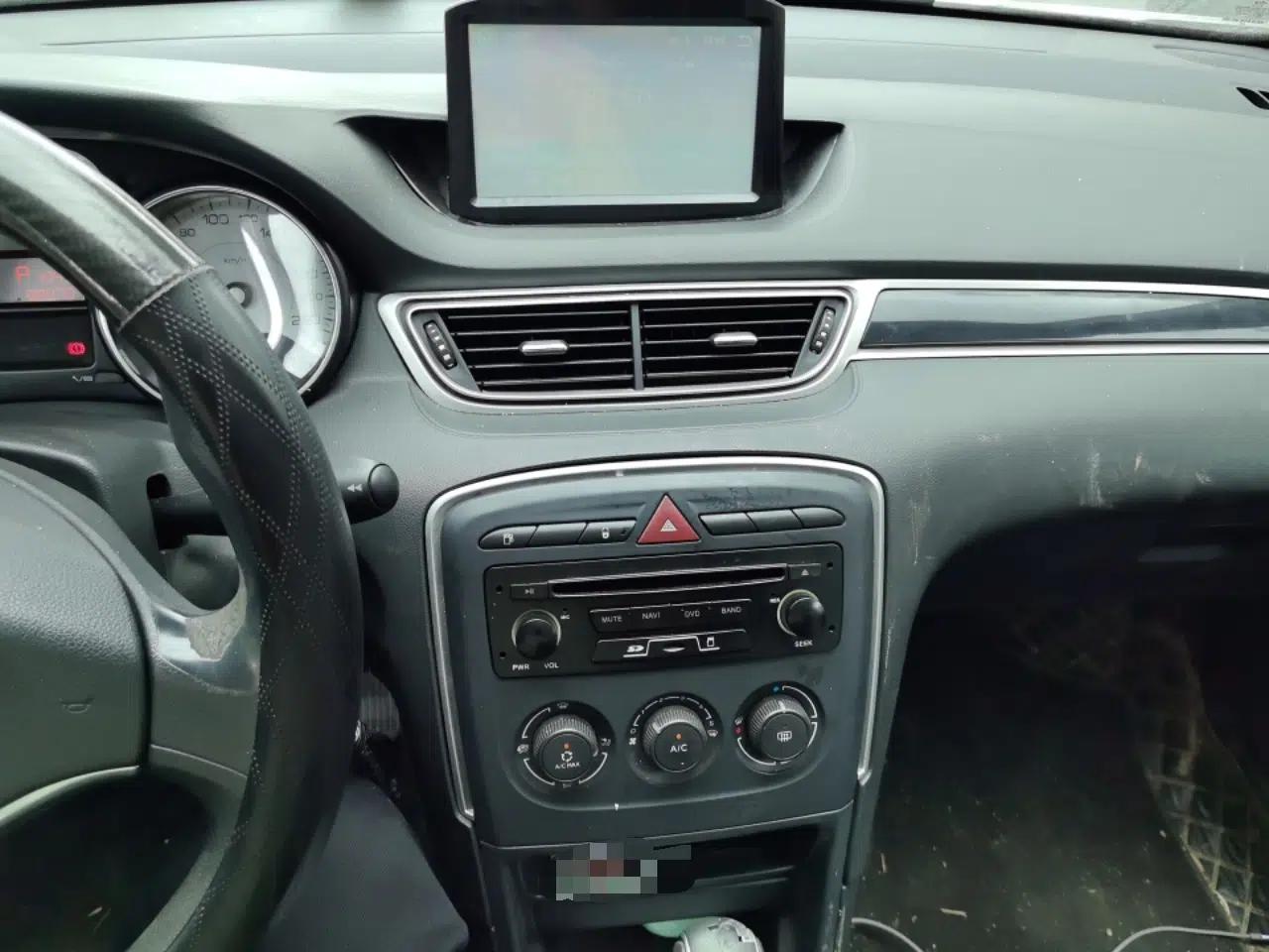 Peugeot 308 2013 1.6L Automatic YouShang Model — миниатюра 14
