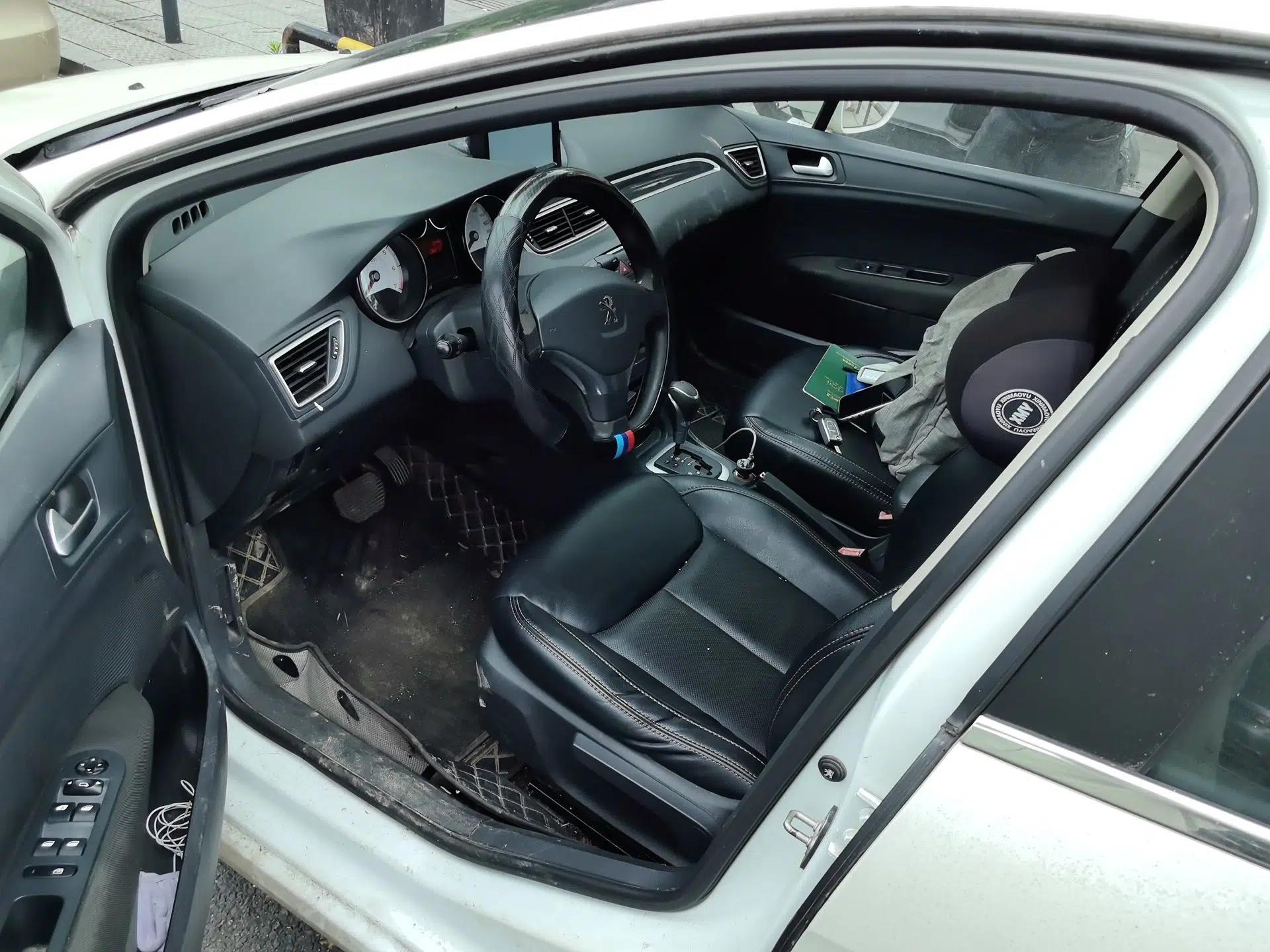 Peugeot 308 2013 1.6L Automatic YouShang Model — миниатюра 17