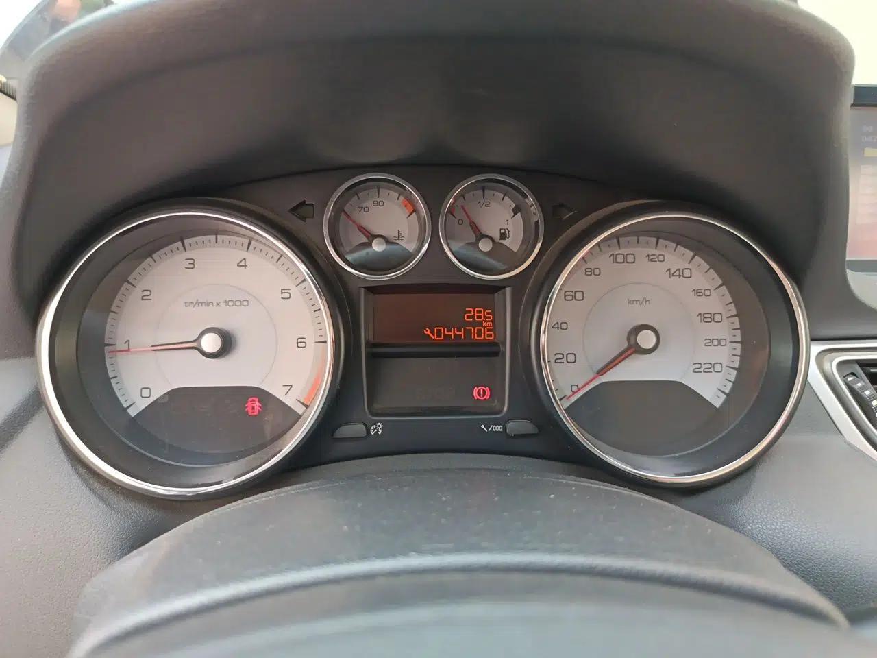 Peugeot 308 2013 1.6L Manual YouShang Model — миниатюра 12