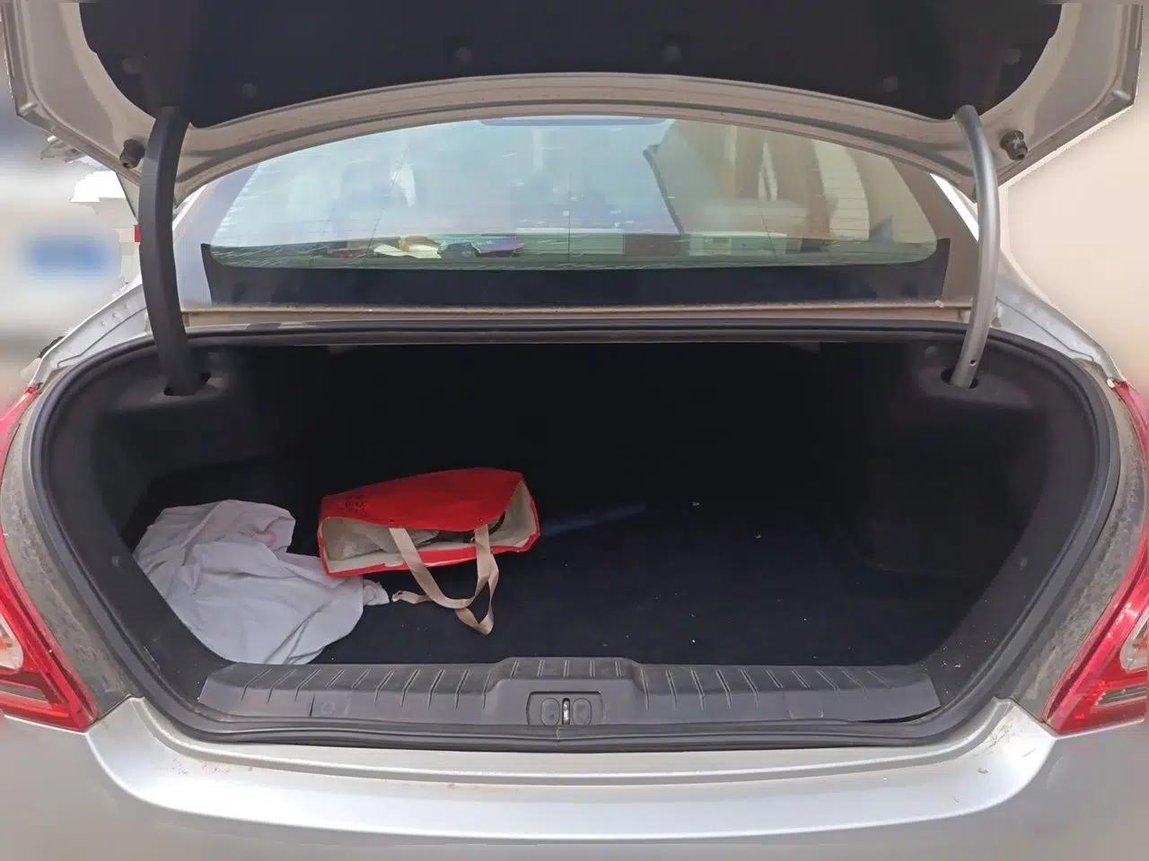 Peugeot 308 2013 1.6L Manual YouShang Model — миниатюра 20