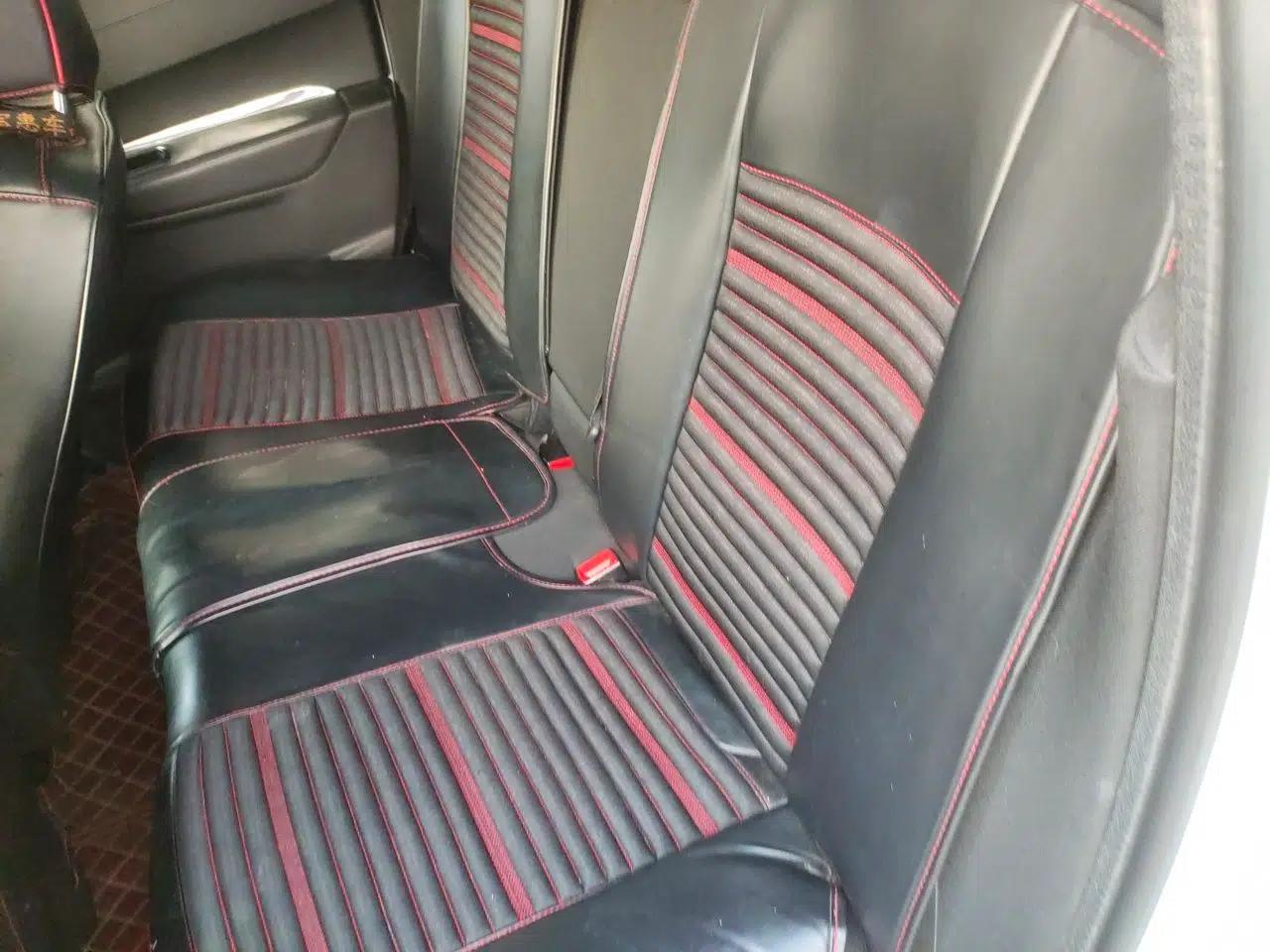 Peugeot 3008 2015 2.0L Automatic Classic Edition — миниатюра 18