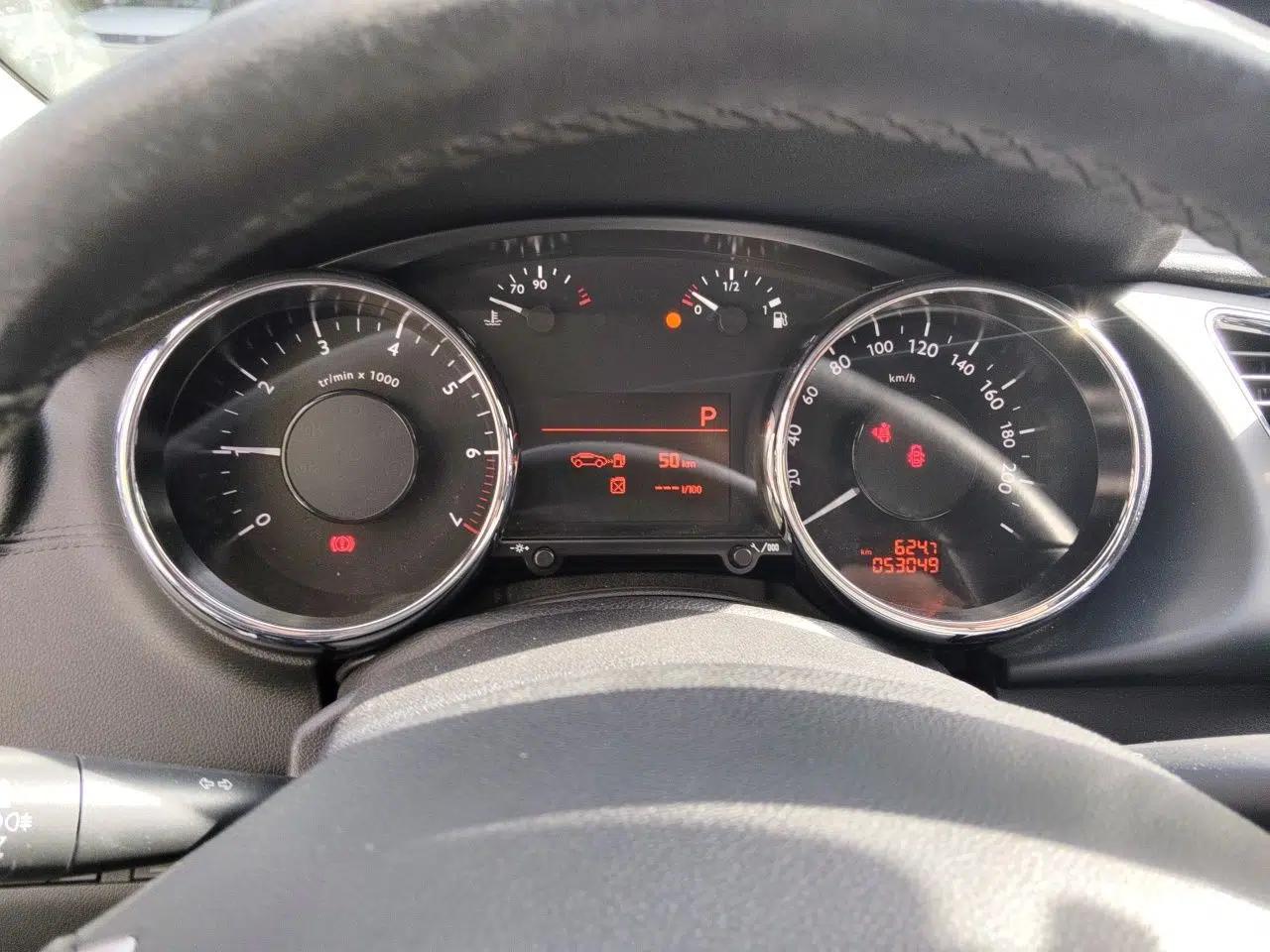 Peugeot 3008 2015 2.0L Automatic Trend Edition — миниатюра 8