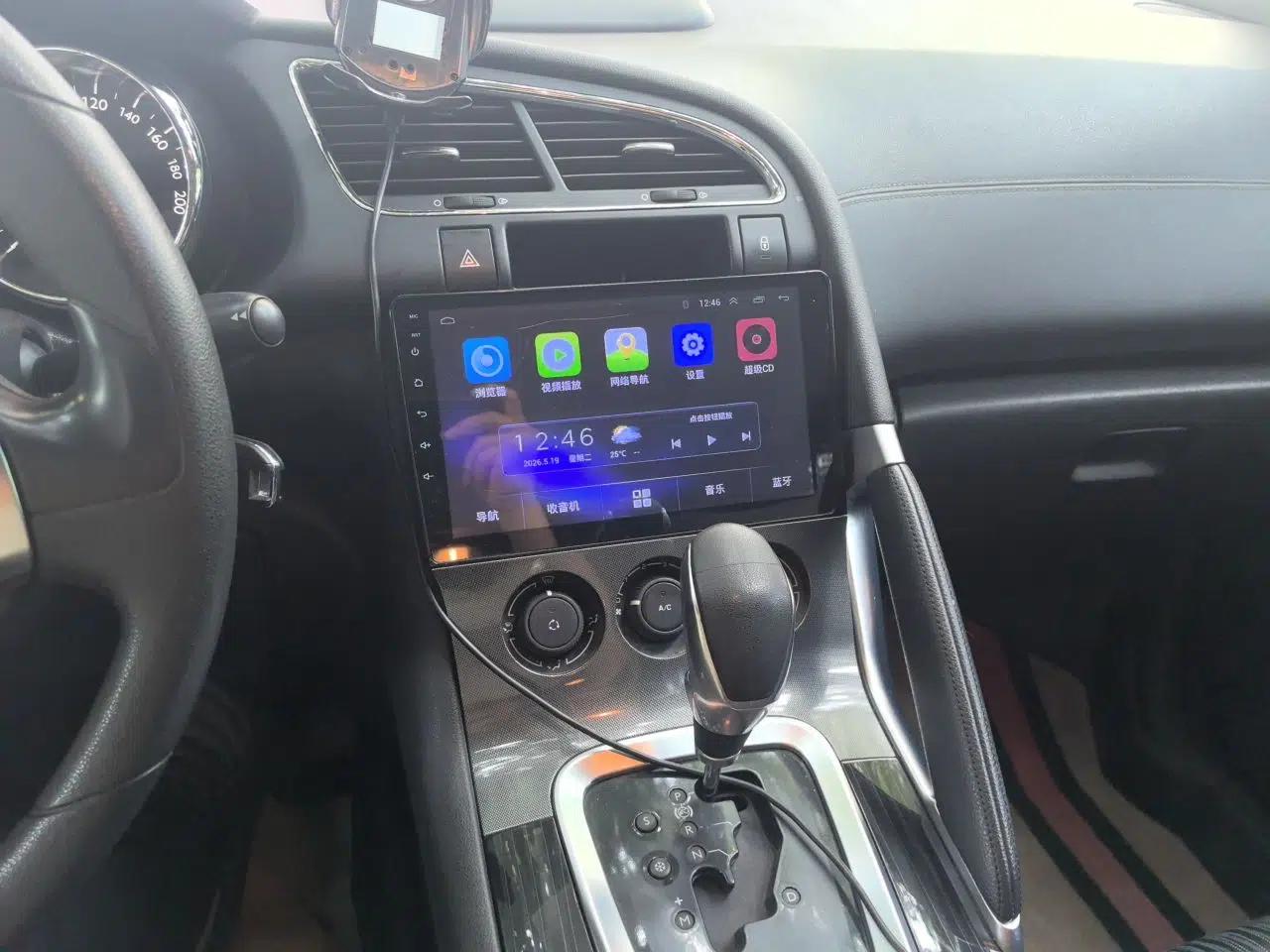 Peugeot 3008 2015 2.0L Automatic Classic Edition — миниатюра 14
