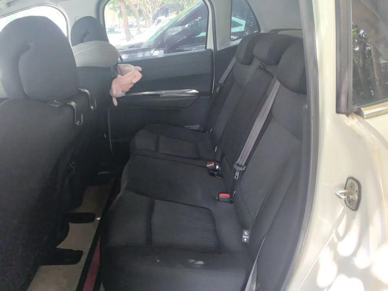 Peugeot 3008 2015 2.0L Automatic Classic Edition — миниатюра 18
