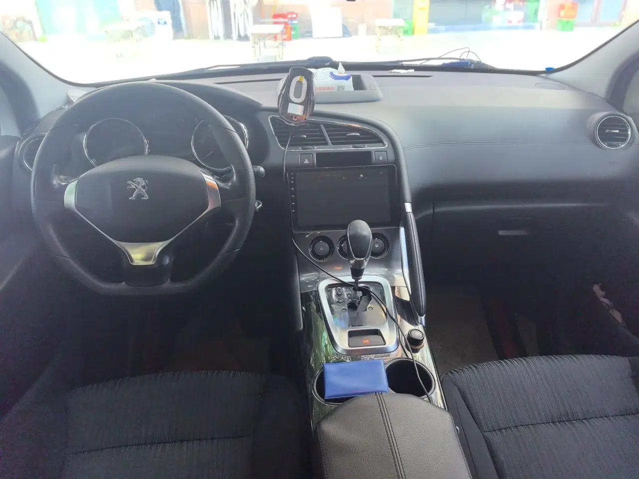 Peugeot 3008 2015 2.0L Automatic Classic Edition — миниатюра 10