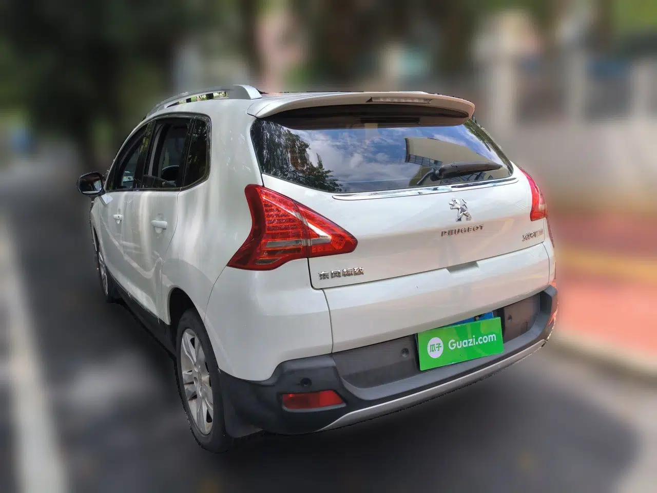 Peugeot 3008 2015 1.6THP Automatic Classic Edition — миниатюра 4