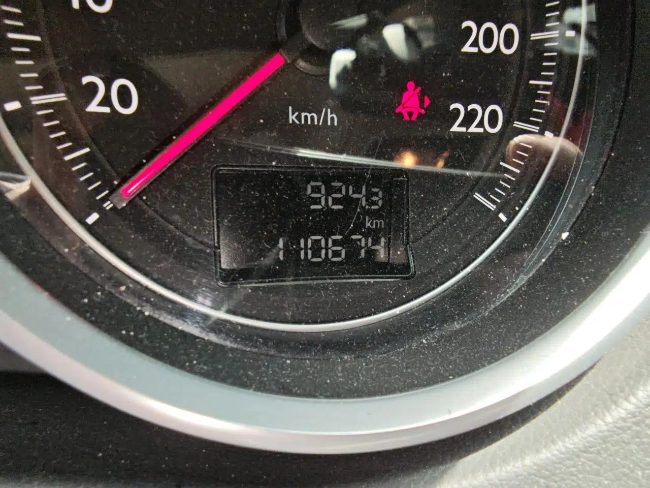 Peugeot 508 2015 2.0L Automatic ZhiZhen Edition — миниатюра 9