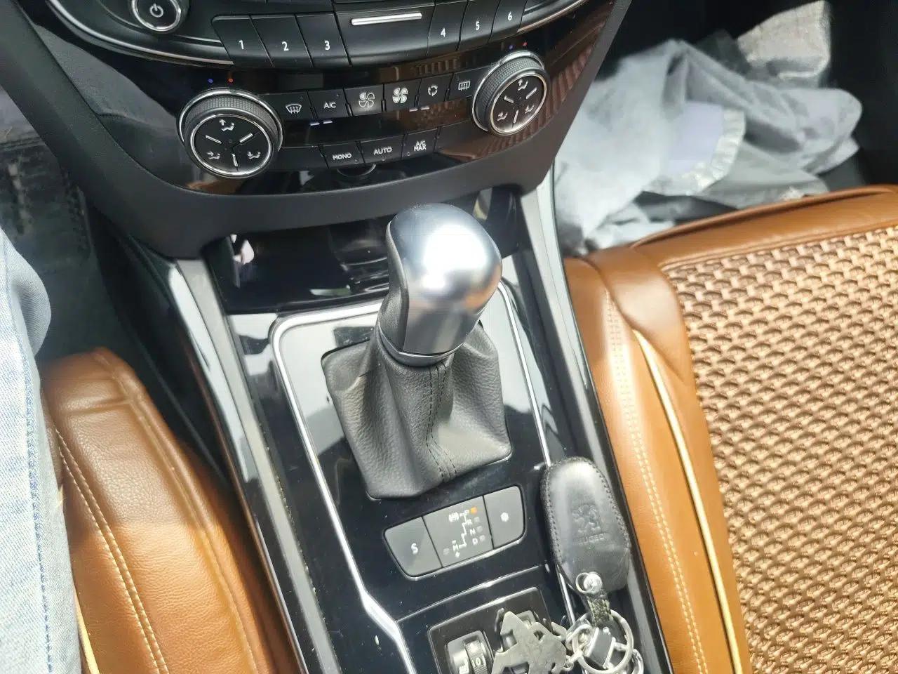 Peugeot 508 2015 1.6THP Automatic Prestige Edition — миниатюра 15