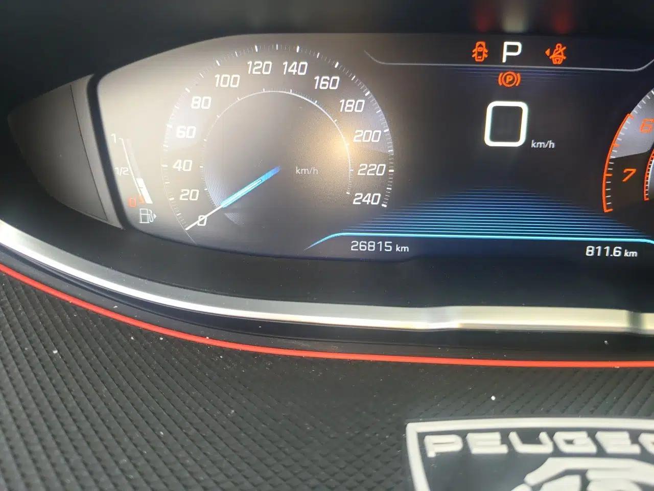 Peugeot 4008 2022 400THP Comfort Edition — миниатюра 13