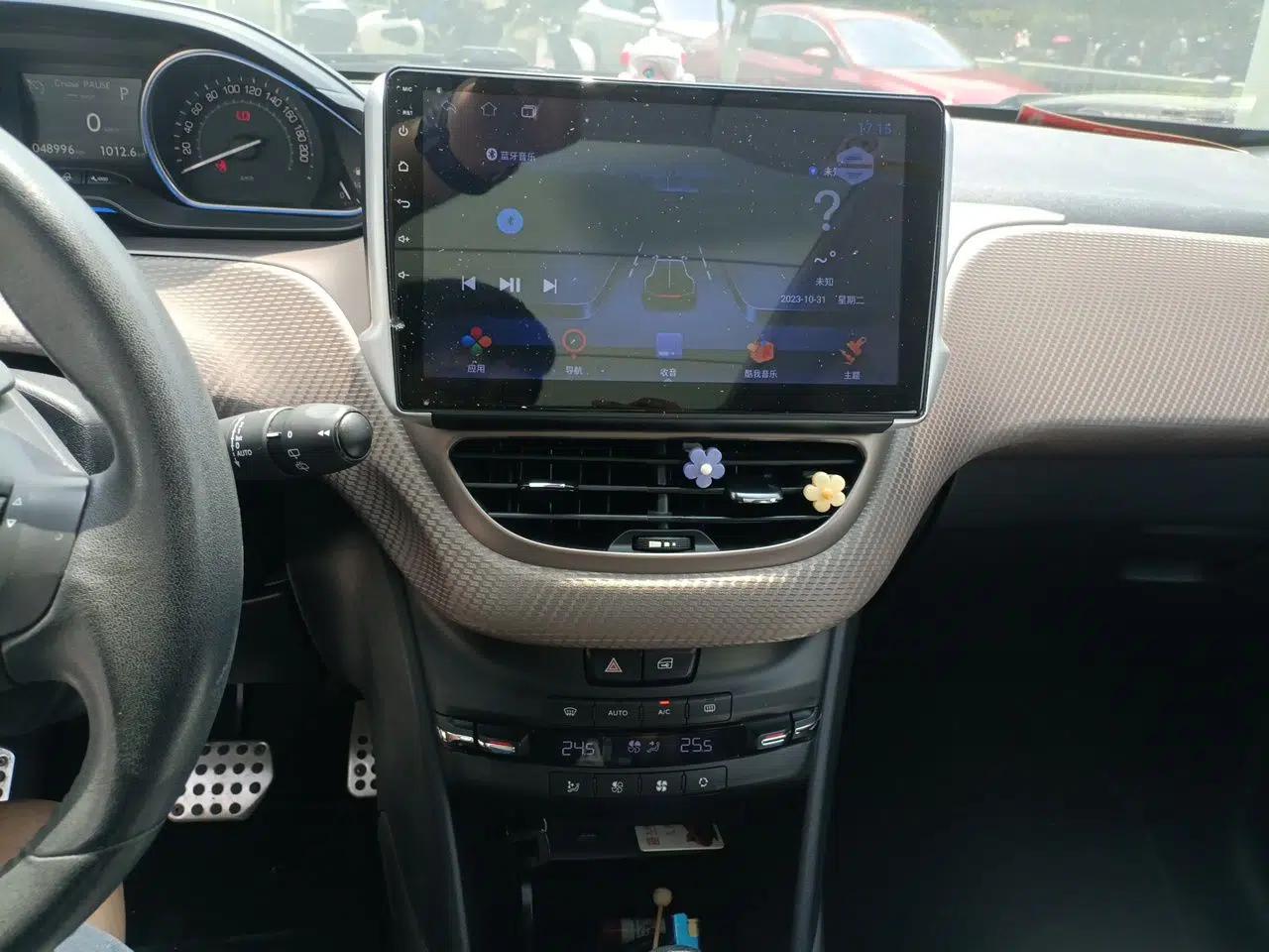 Peugeot 2008 2014 1.6L Automatic Navigation Edition — миниатюра 14