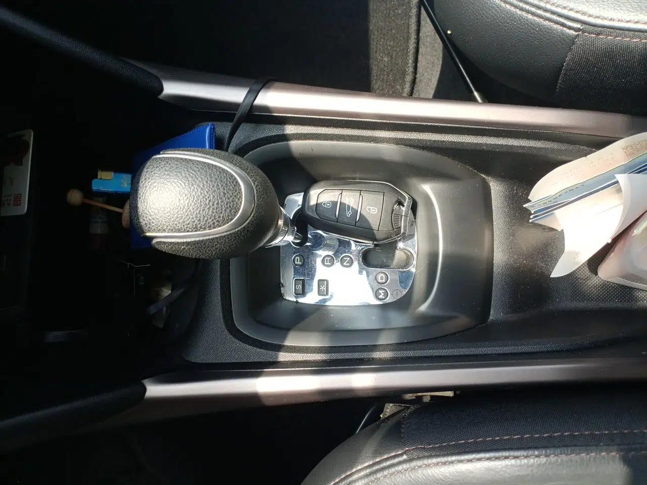 Peugeot 2008 2014 1.6L Automatic Navigation Edition — миниатюра 15