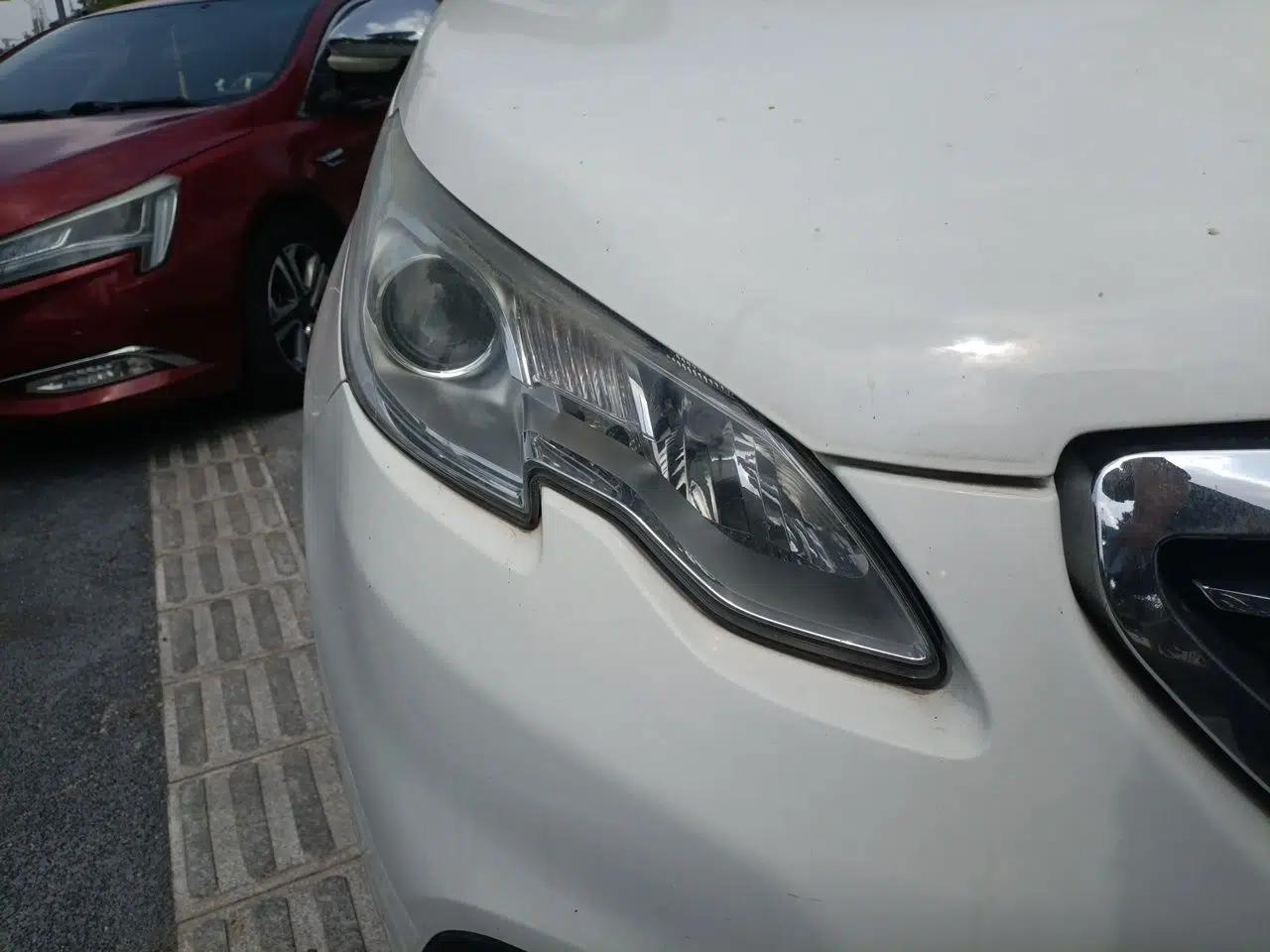 Peugeot 2008 2014 1.6L Automatic Navigation Edition — миниатюра 7
