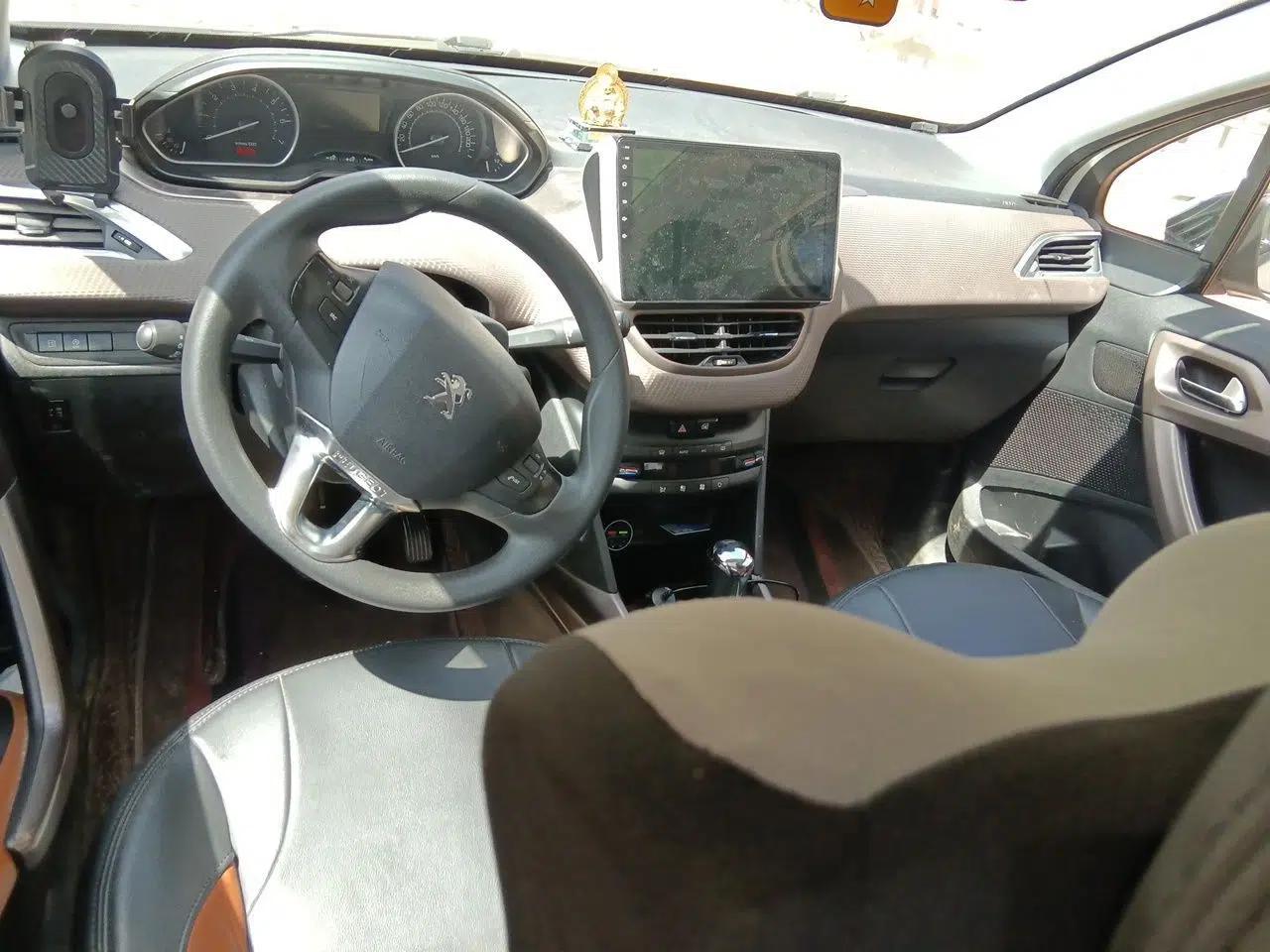 Peugeot 2008 2015 1.6THP Automatic Fashion Edition — миниатюра 10