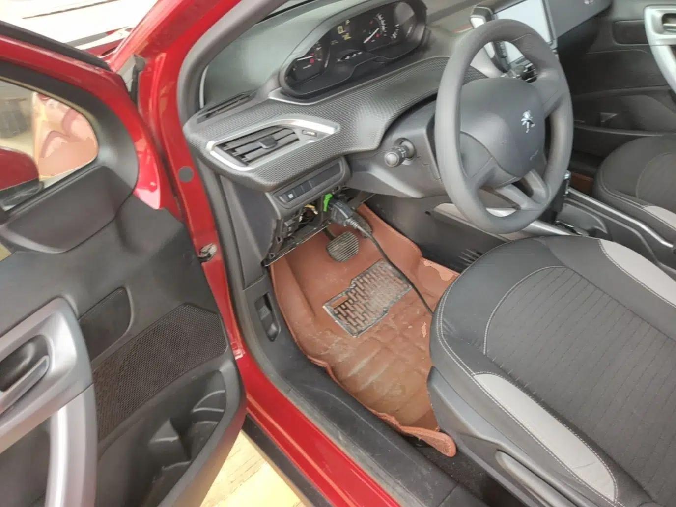 Peugeot 2008 2014 1.6L Automatic Trend Edition — миниатюра 19