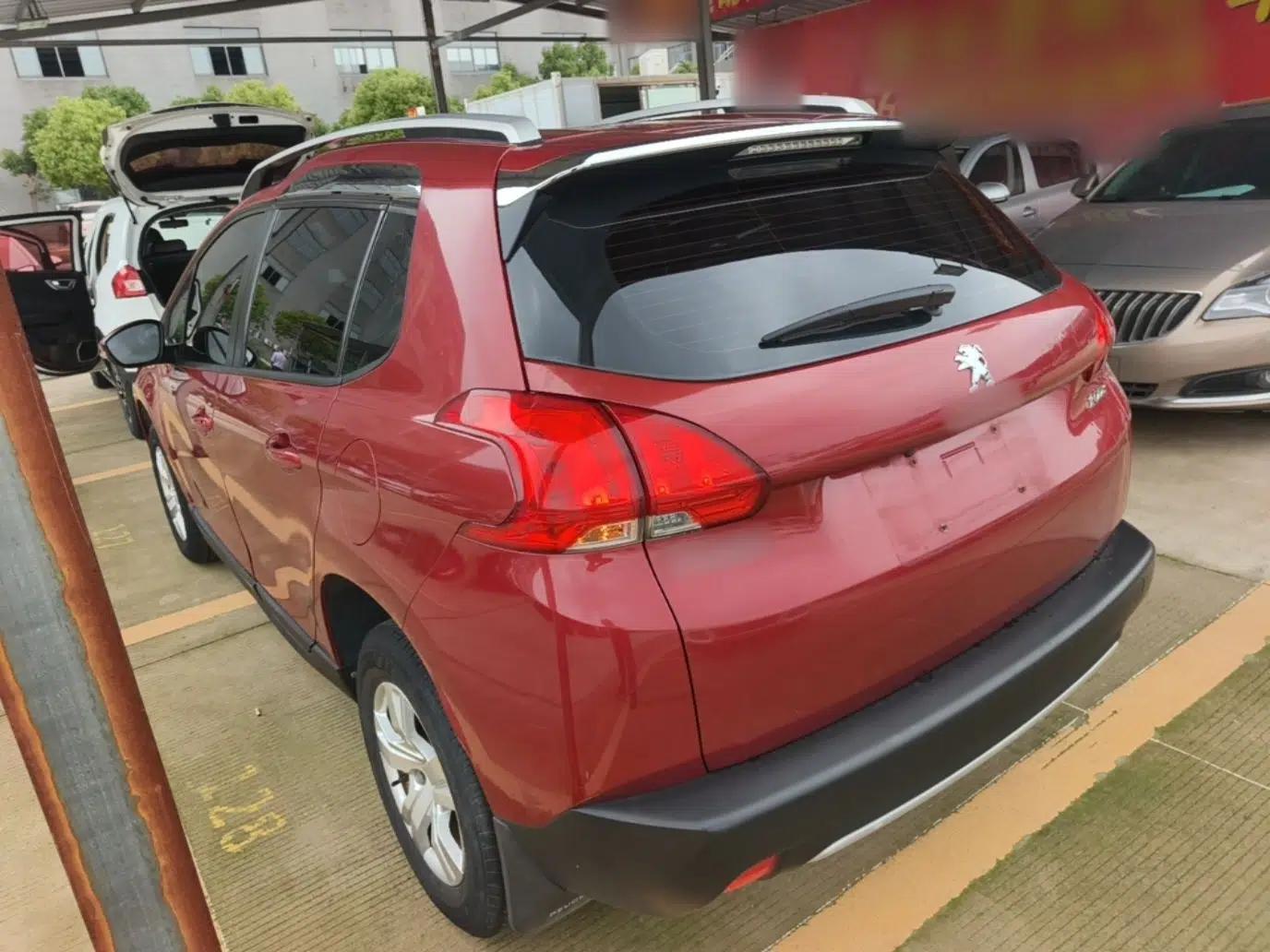Peugeot 2008 2014 1.6L Automatic Trend Edition — миниатюра 4