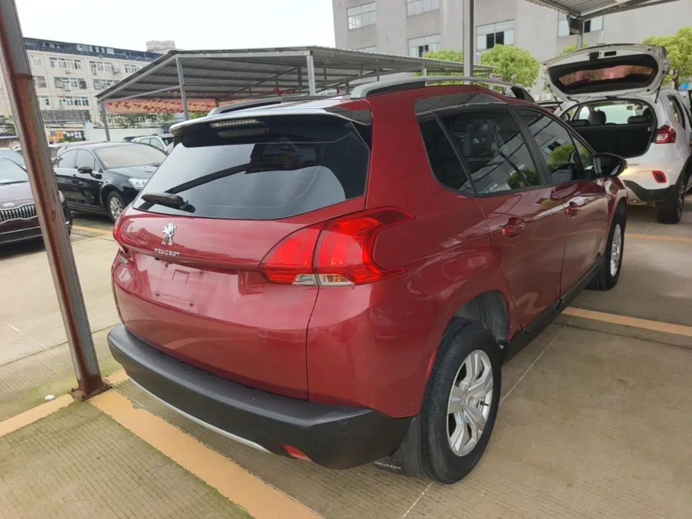 Peugeot 2008 2014 1.6L Automatic Trend Edition — миниатюра 6