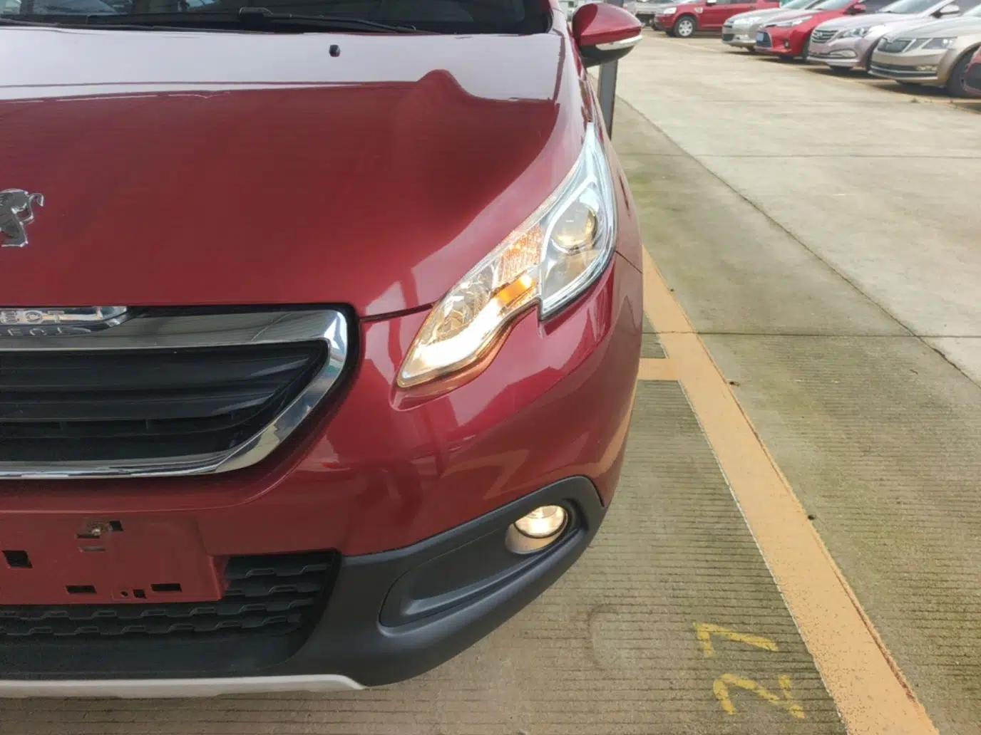 Peugeot 2008 2014 1.6L Automatic Trend Edition — миниатюра 9