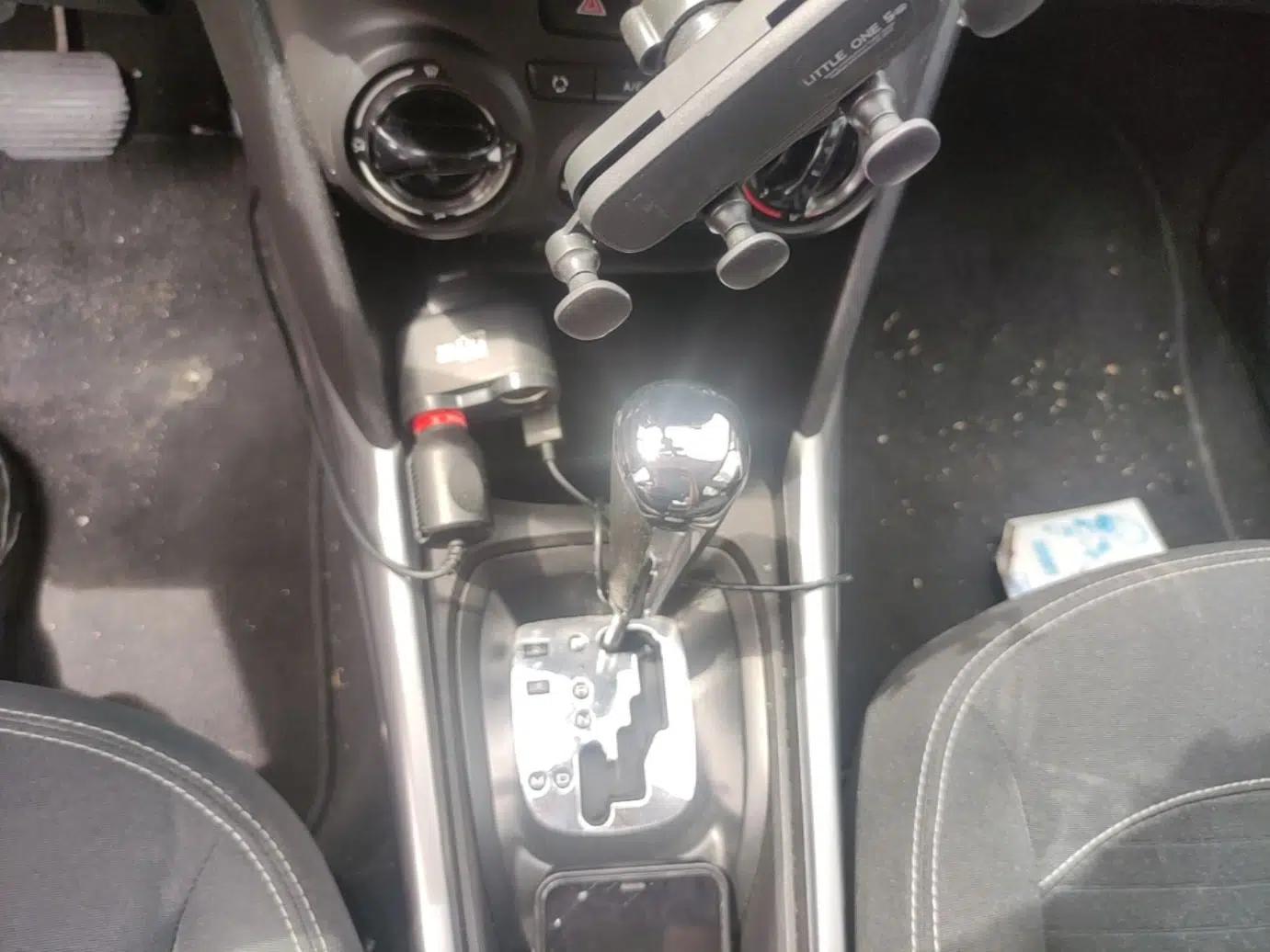 Peugeot 2008 2014 1.6L Automatic Trend Edition — миниатюра 17