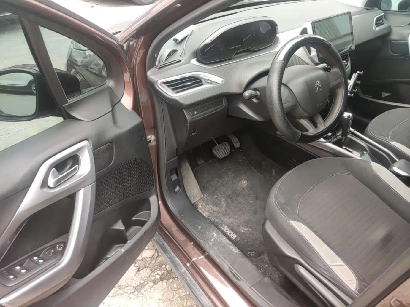 Peugeot 2008 2014 1.6L Automatic Trend Edition — миниатюра 19