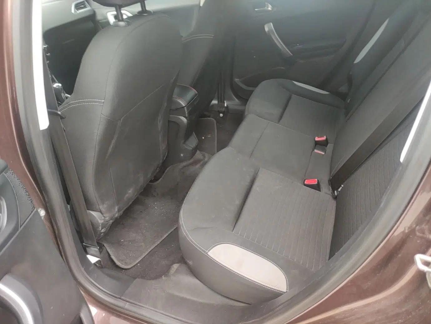 Peugeot 2008 2014 1.6L Automatic Trend Edition — миниатюра 20