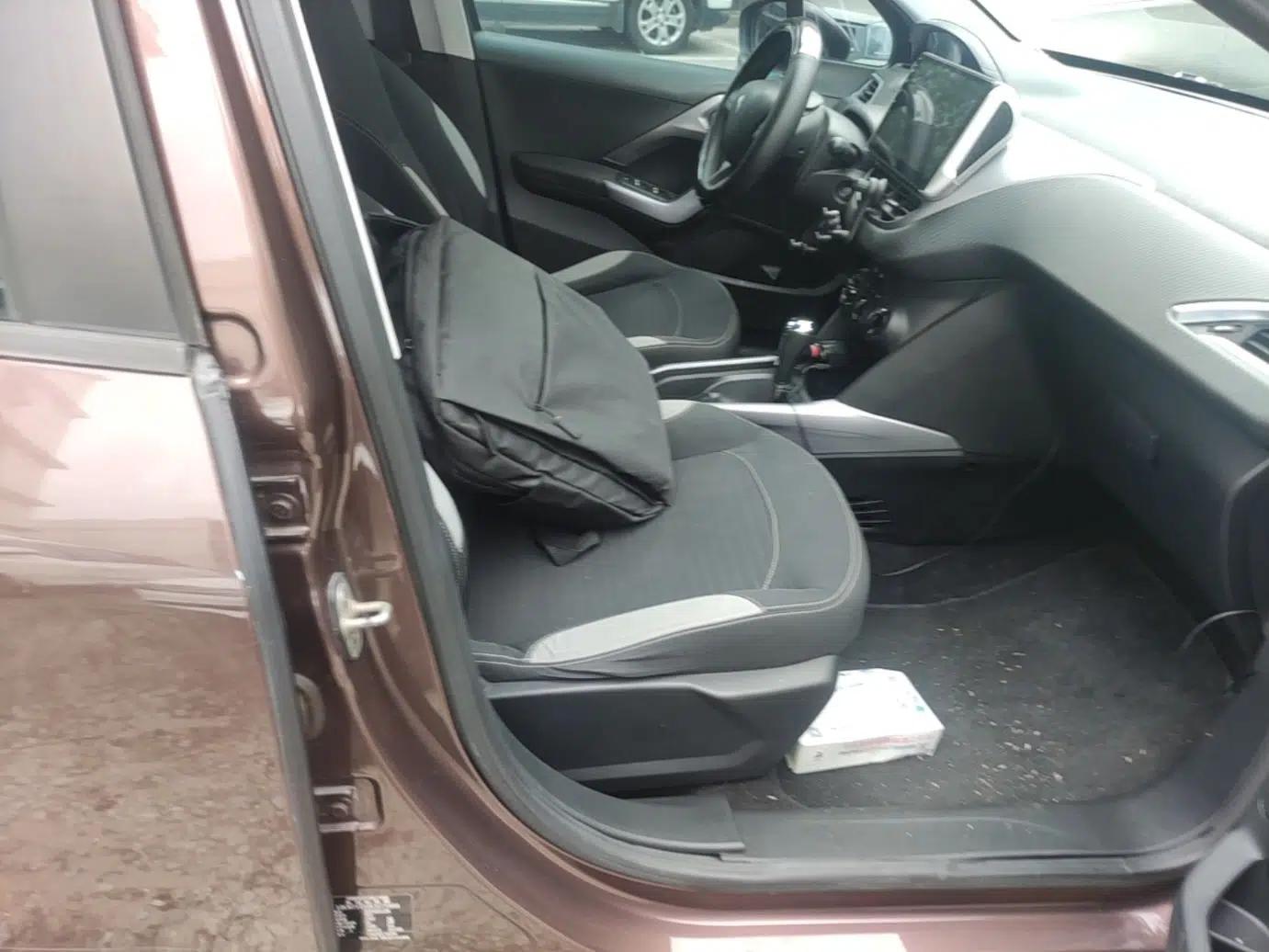 Peugeot 2008 2014 1.6L Automatic Trend Edition — миниатюра 23