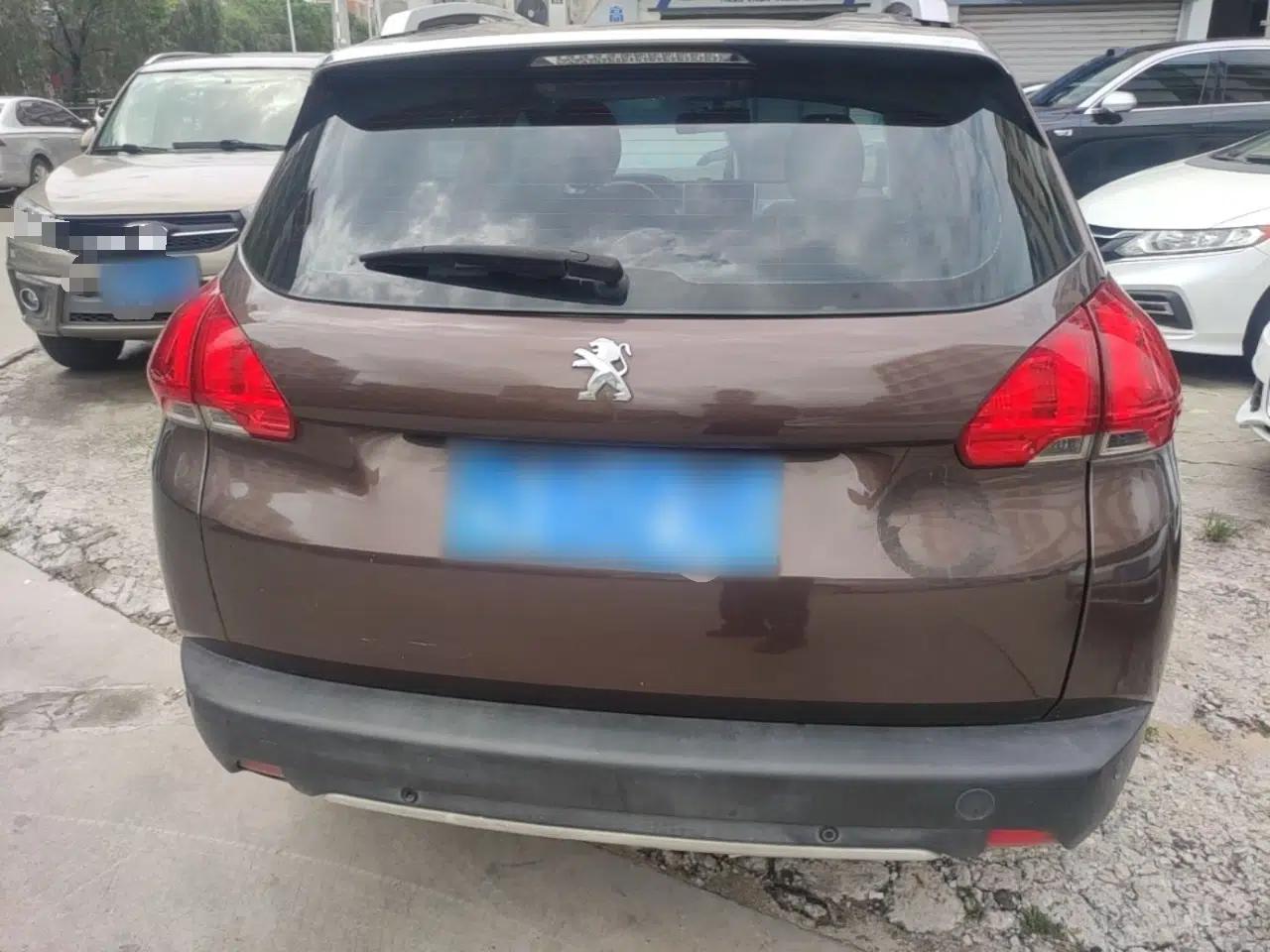 Peugeot 2008 2014 1.6L Automatic Trend Edition — миниатюра 5