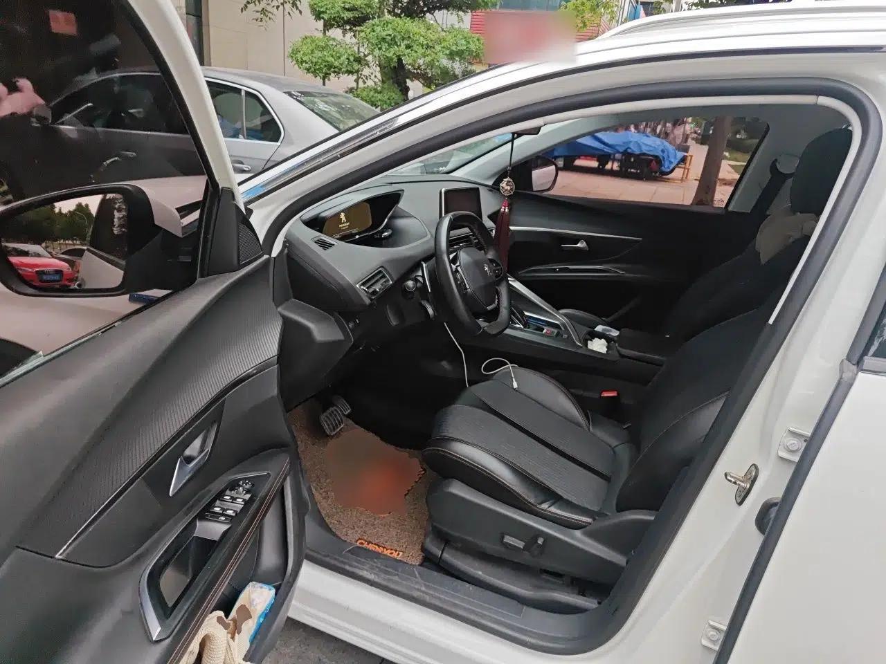 Peugeot 5008 2017 380THP 7-Seater Elite Edition — миниатюра 17