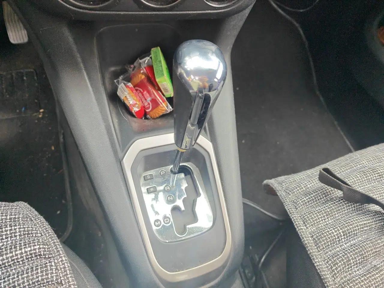 Peugeot 301 2014 1.6L Automatic Comfort Edition — миниатюра 15