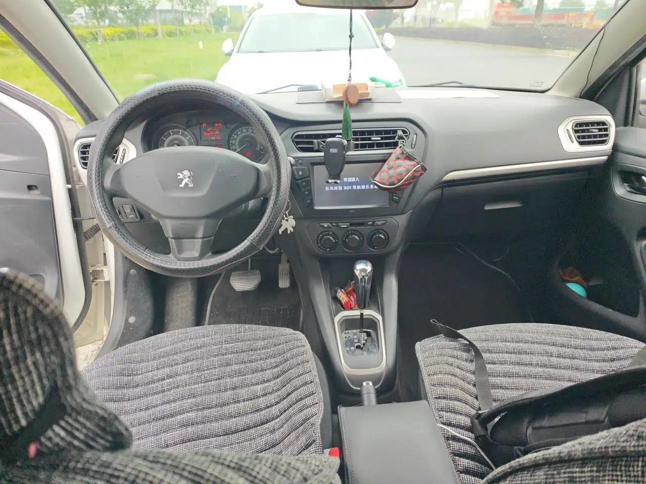 Peugeot 301 2014 1.6L Automatic Comfort Edition — миниатюра 10