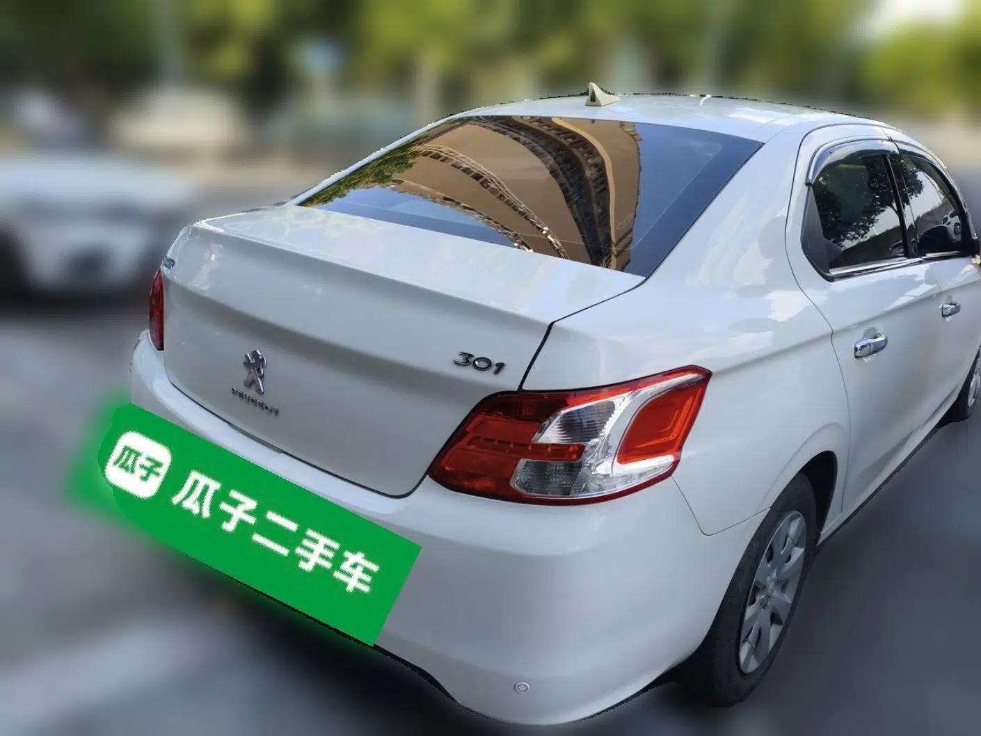 Peugeot 301 2016 1.6L Manual Comfort Edition — миниатюра 6