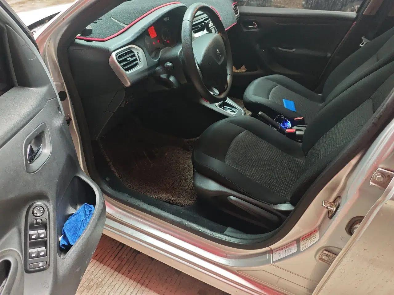 Peugeot 301 2014 1.6L Automatic Comfort Edition — миниатюра 17
