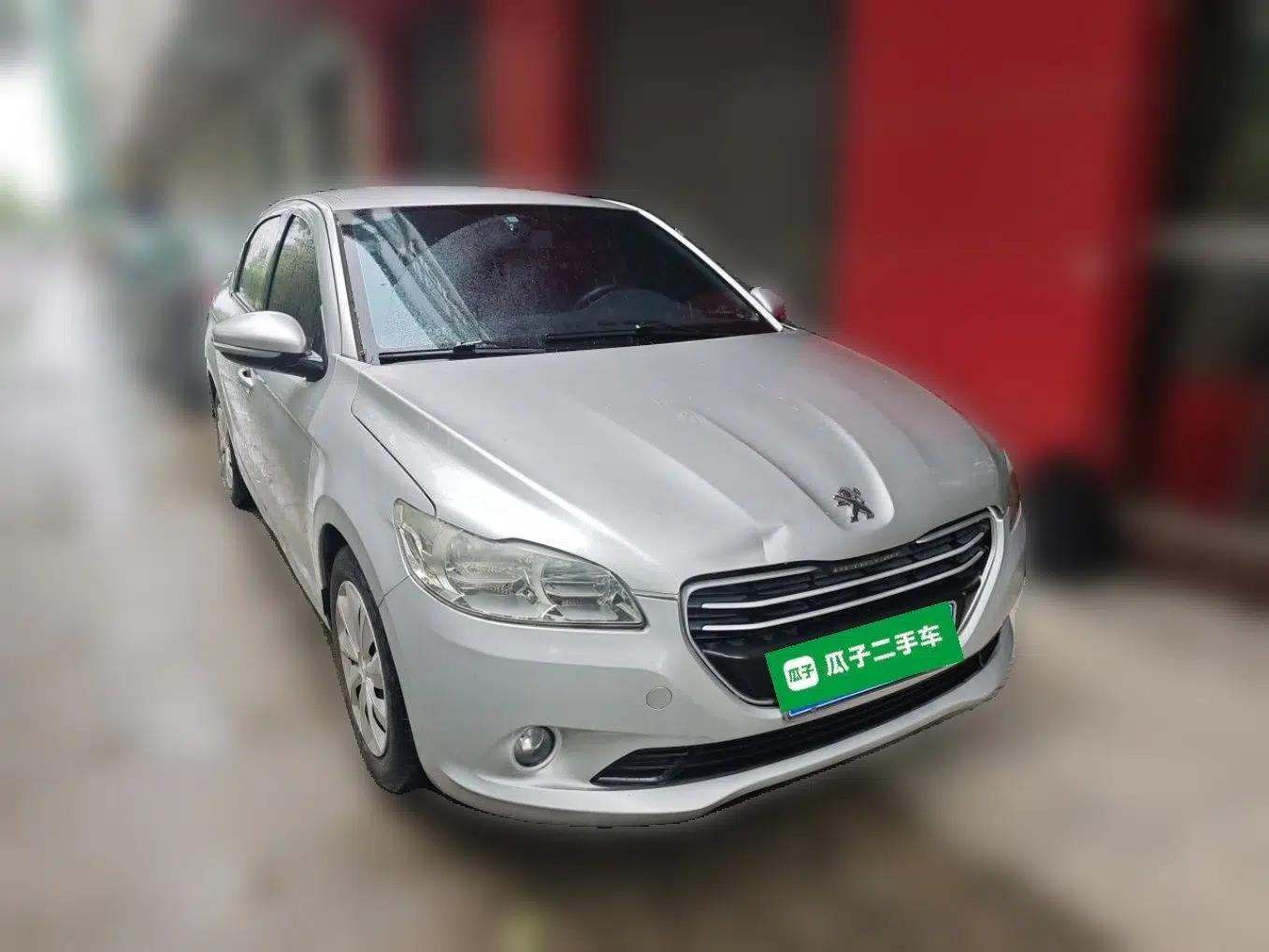 Peugeot 301 2014 1.6L Automatic Comfort Edition — миниатюра 3