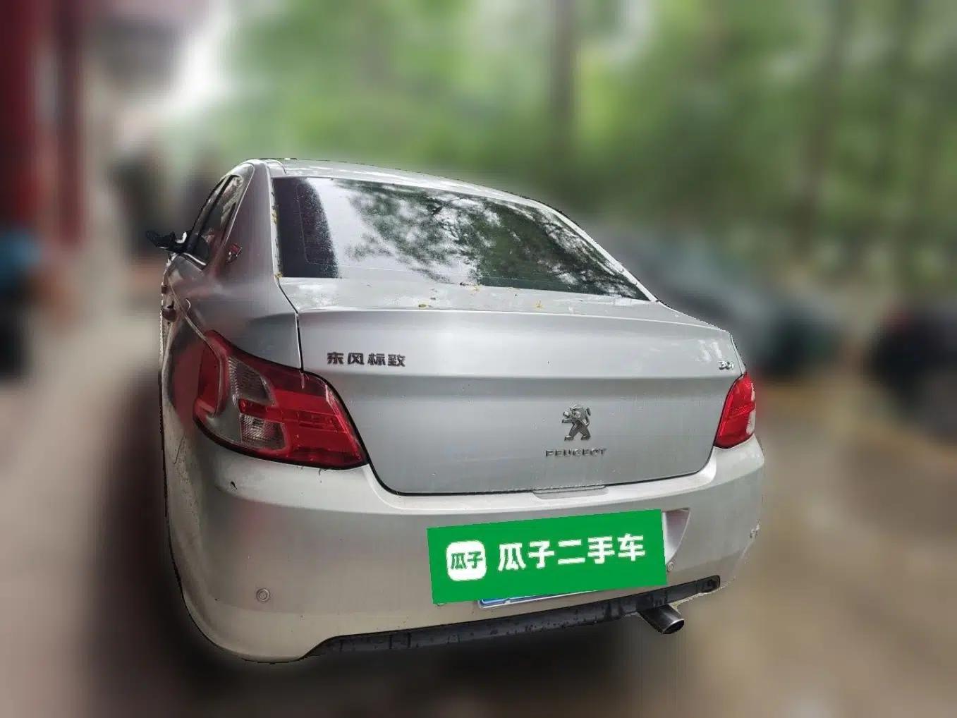 Peugeot 301 2014 1.6L Automatic Comfort Edition — миниатюра 5