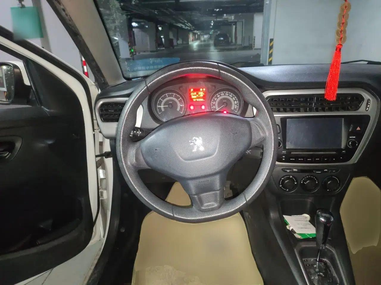 Peugeot 301 2014 1.6L Automatic Comfort Edition — миниатюра 11