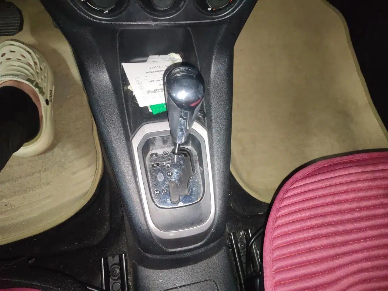 Peugeot 301 2014 1.6L Automatic Comfort Edition — миниатюра 15