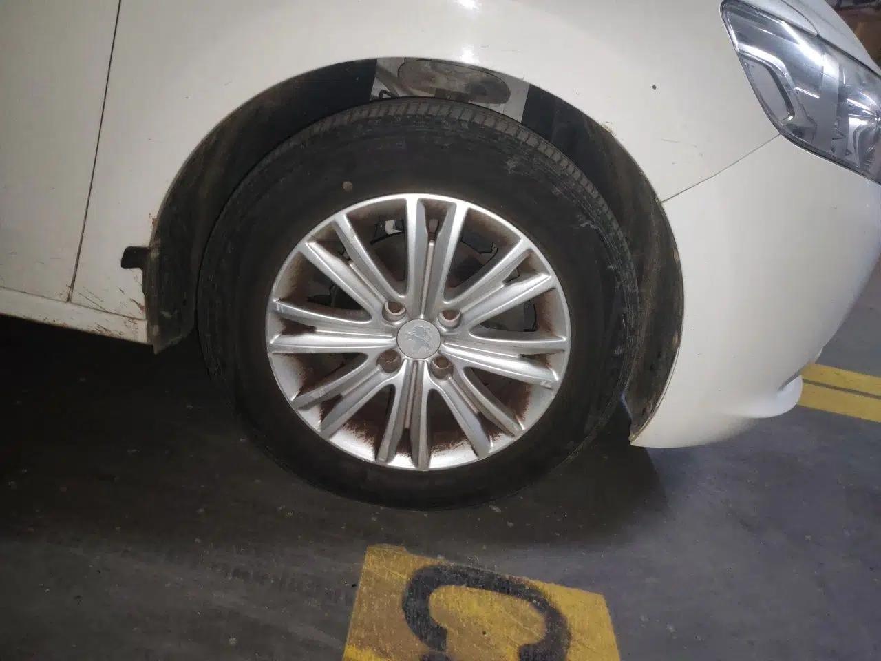 Peugeot 301 2014 1.6L Automatic Comfort Edition — миниатюра 8