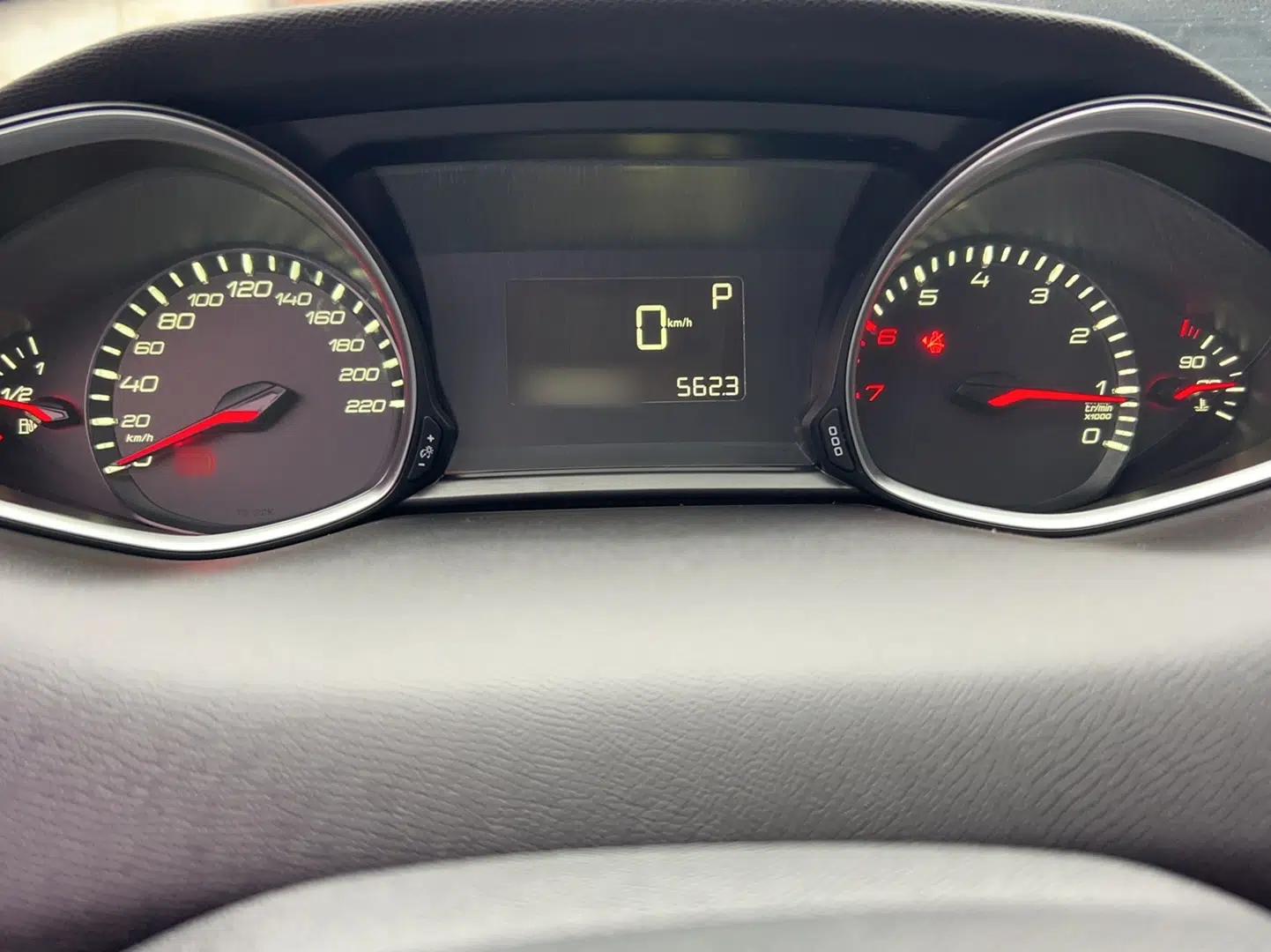 Peugeot 308S 2015 1.2T Automatic Shangchi Edition — миниатюра 11
