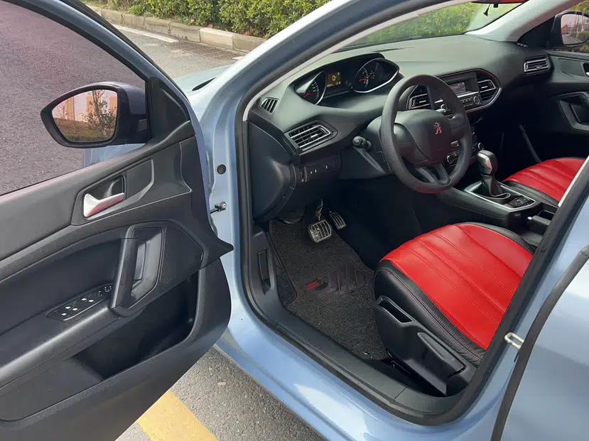 Peugeot 308S 2015 1.2T Automatic Shangchi Edition — миниатюра 19